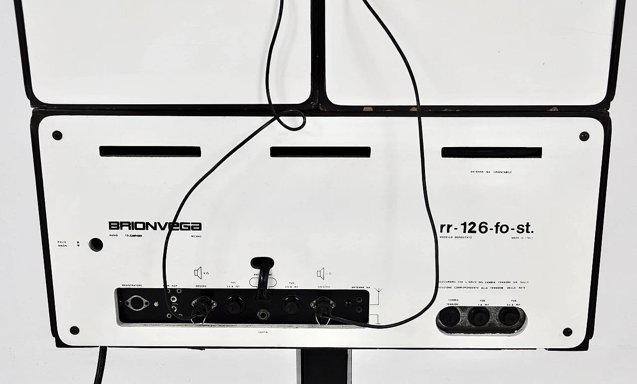 Radiofonogrago RR-126 di Pier Giacomo & Achille Castiglioni per Brionvega, anni '60 11