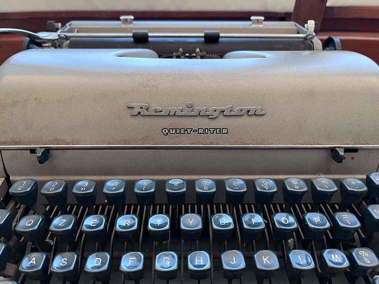 Remington Quiet-Riter typewriter, 1960s 3
