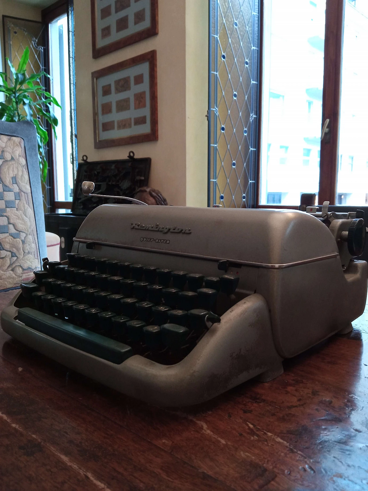 Remington Quiet-Riter typewriter, 1960s 4