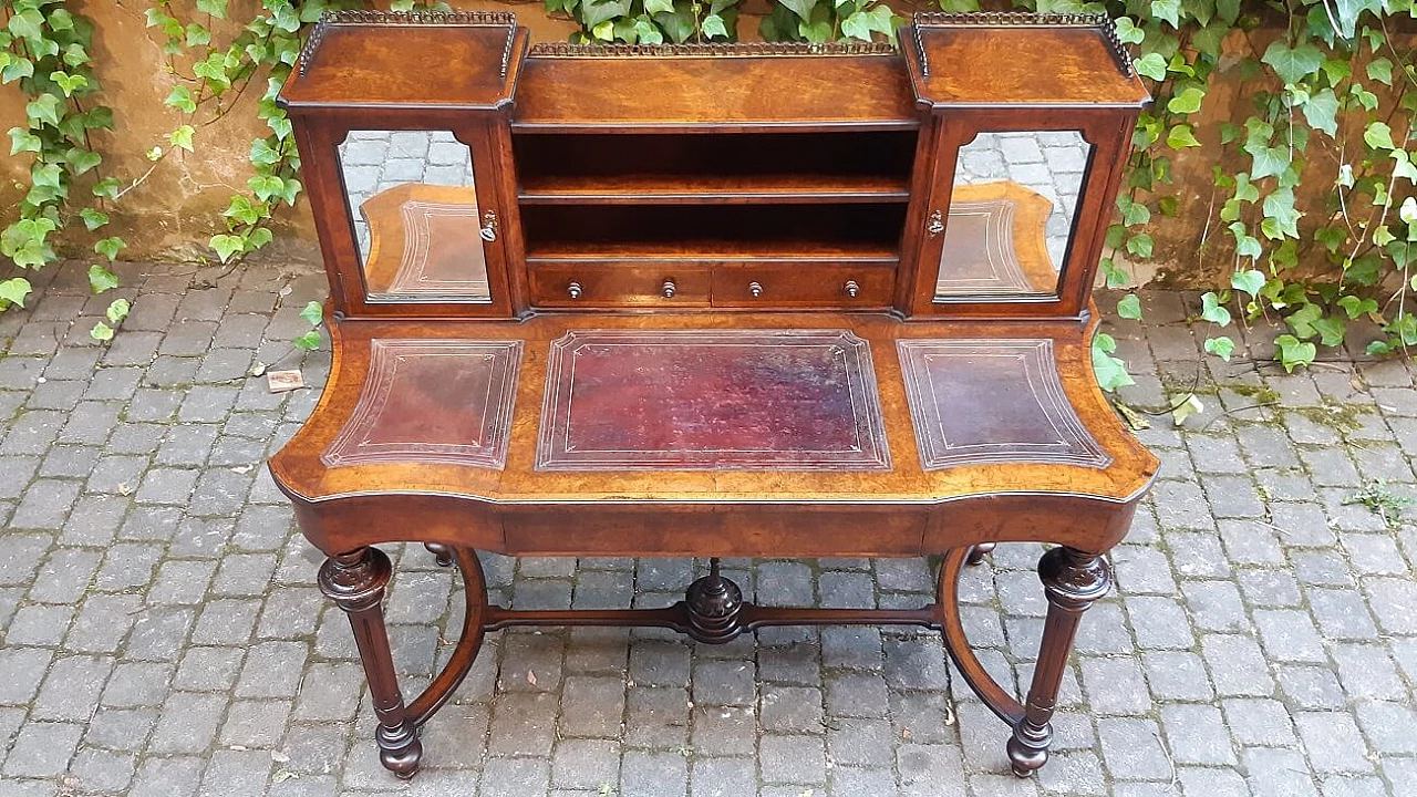 Lombard Napoleon III walnut-root writing desk with riser, 19th century 10