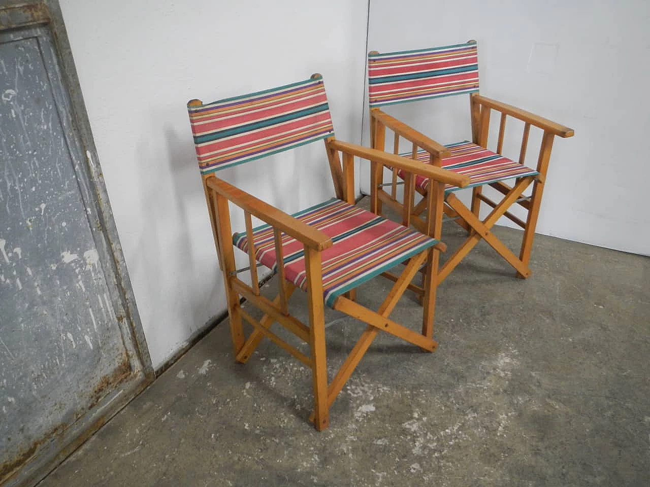 Coppia di sedie pieghevoli in abete e stoffa plastificata, anni '70 2