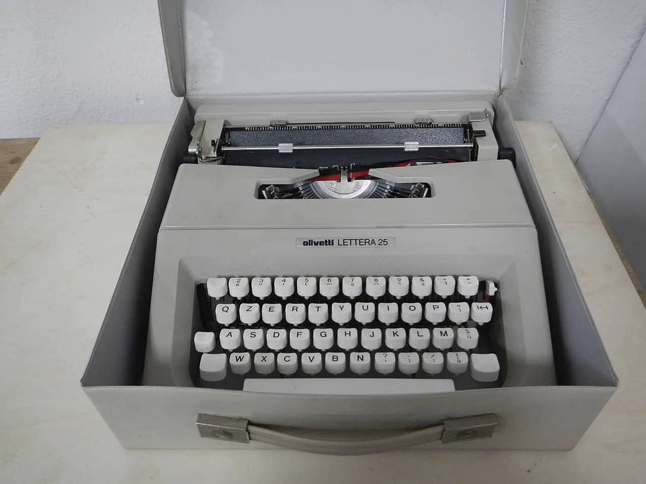 Typewriter 25 by Bellini for Olivetti, 1974 1