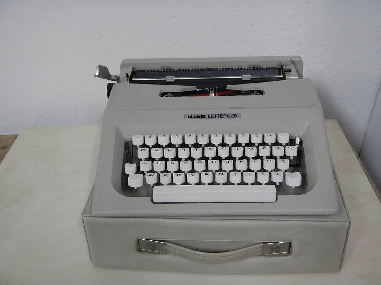 Typewriter 25 by Bellini for Olivetti, 1974 4