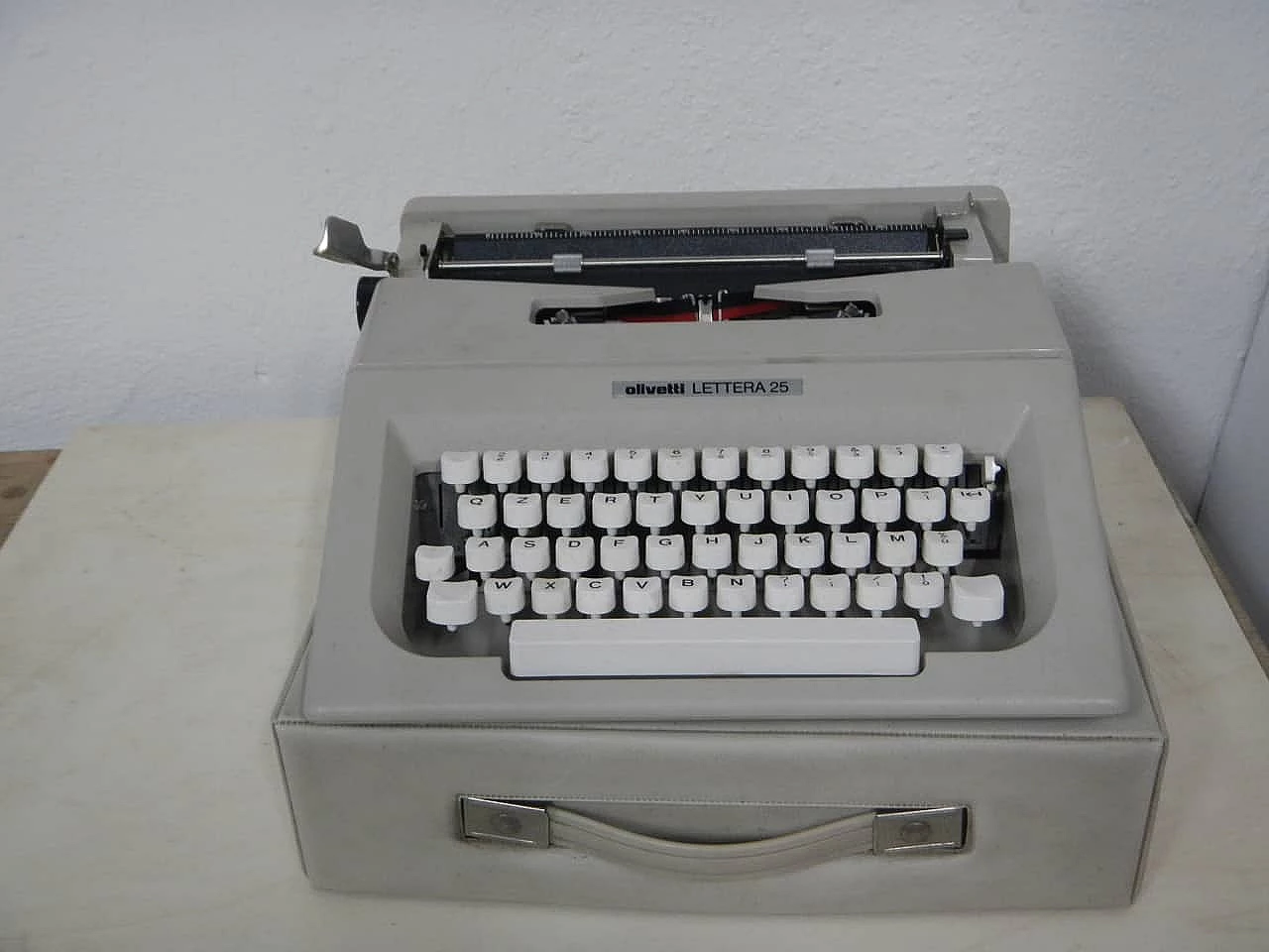 Macchina da scrivere 25 di Bellini per Olivetti, 1974 4