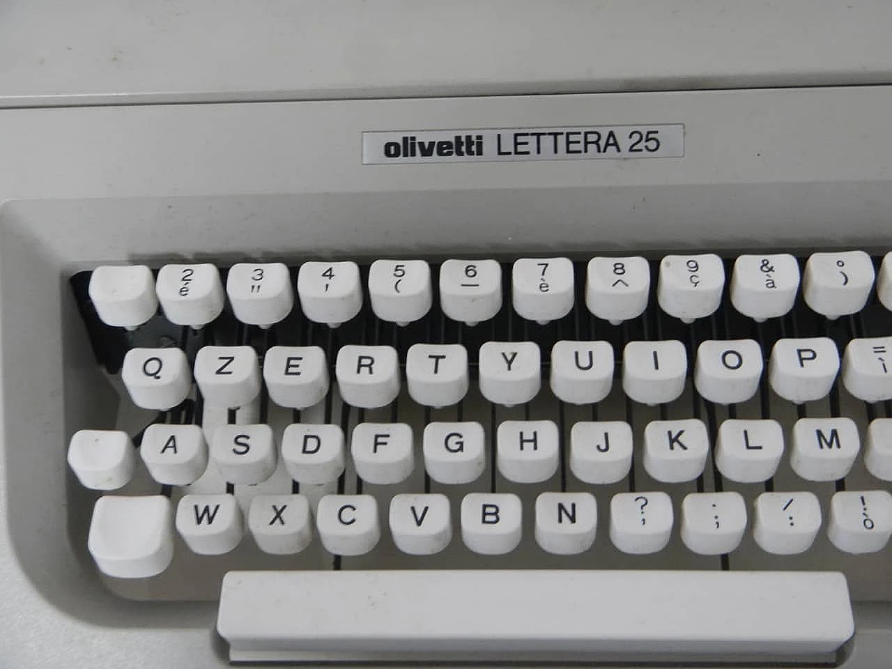 Macchina da scrivere 25 di Bellini per Olivetti, 1974 6