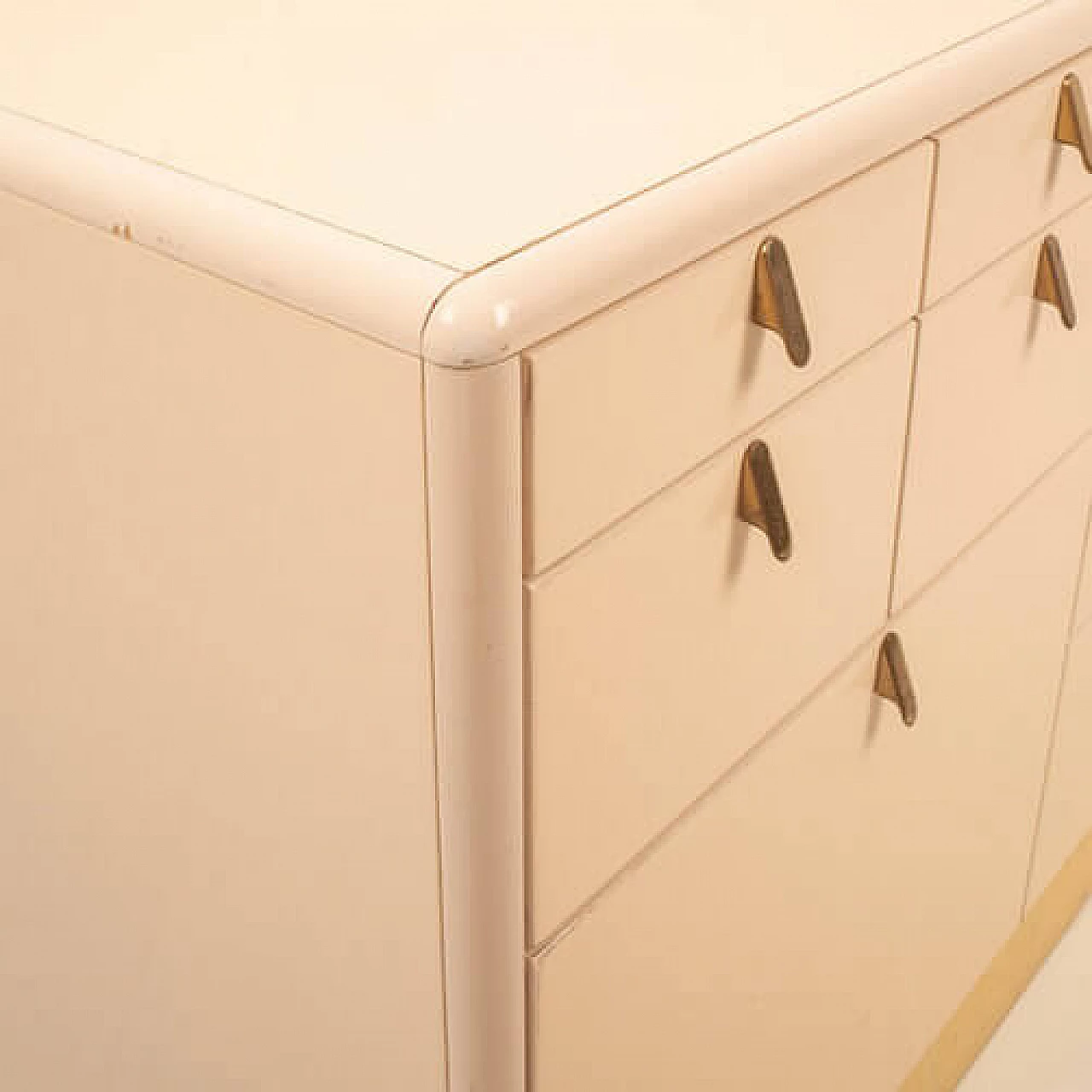 Hennè chest of drawers in ivory lacquered wood by George Coslin for Longato, 1970s 1