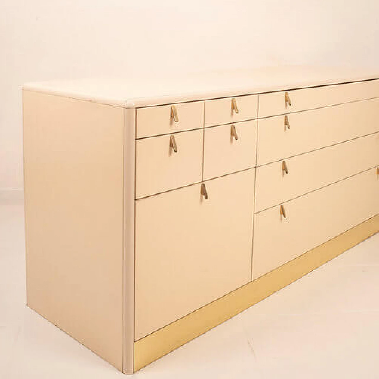 Hennè chest of drawers in ivory lacquered wood by George Coslin for Longato, 1970s 7