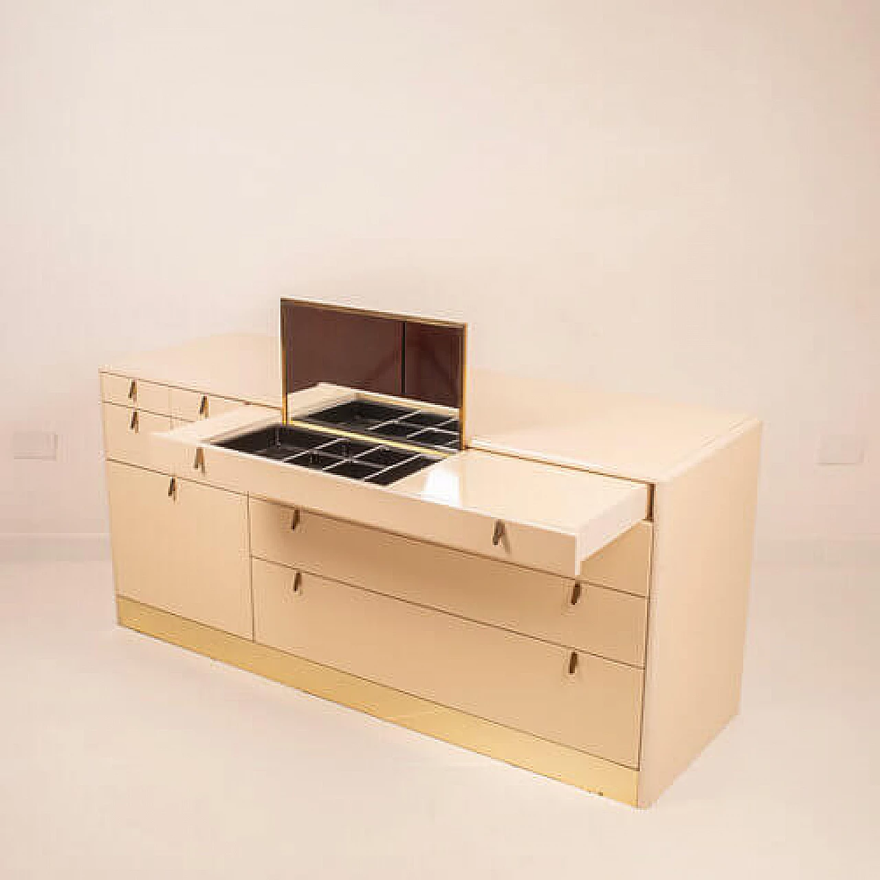 Hennè chest of drawers in ivory lacquered wood by George Coslin for Longato, 1970s 11