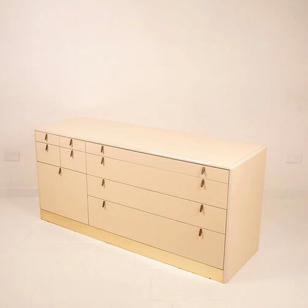 Hennè chest of drawers in ivory lacquered wood by George Coslin for Longato, 1970s 12