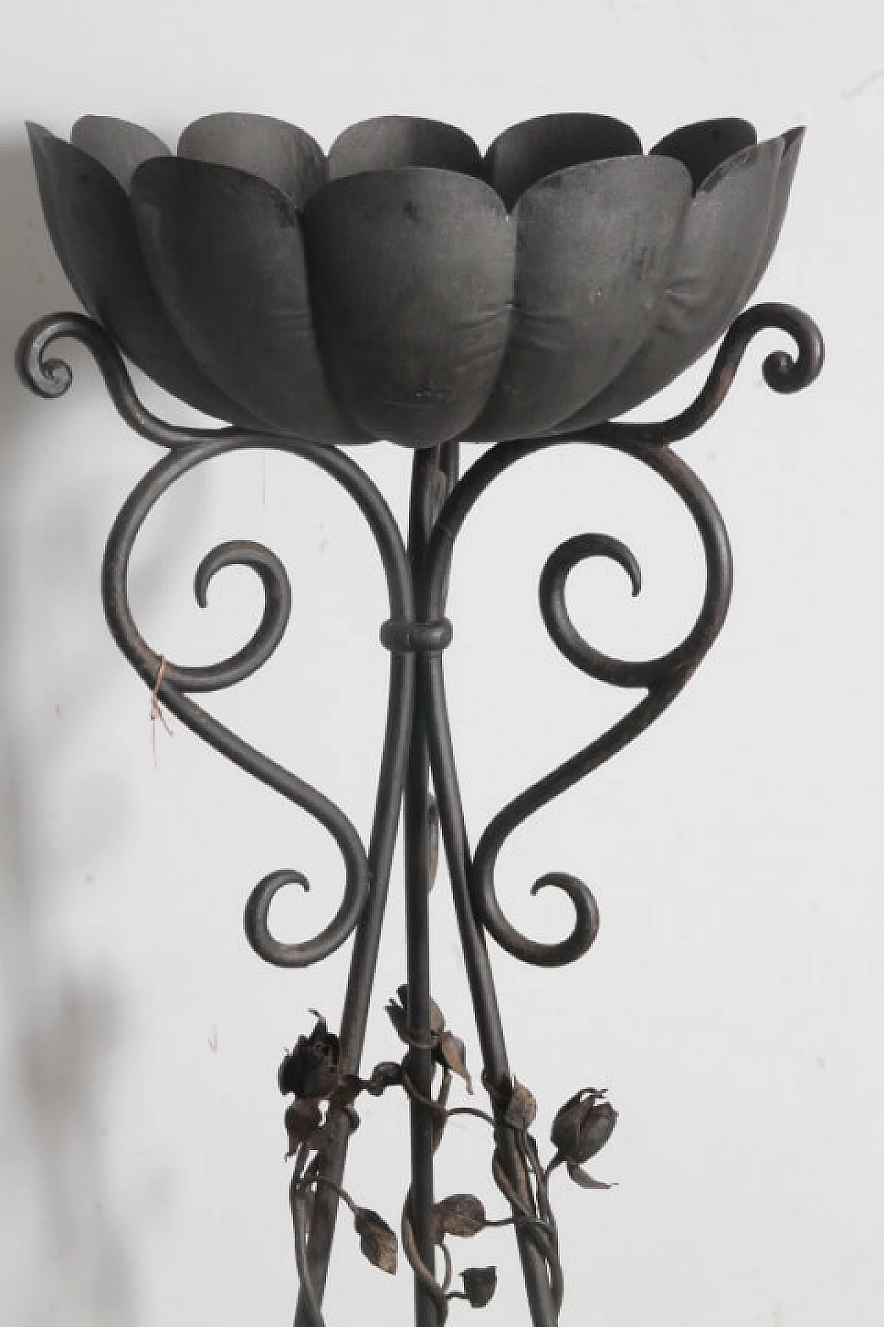 Wrought iron flower stand with roses, 1930s 9