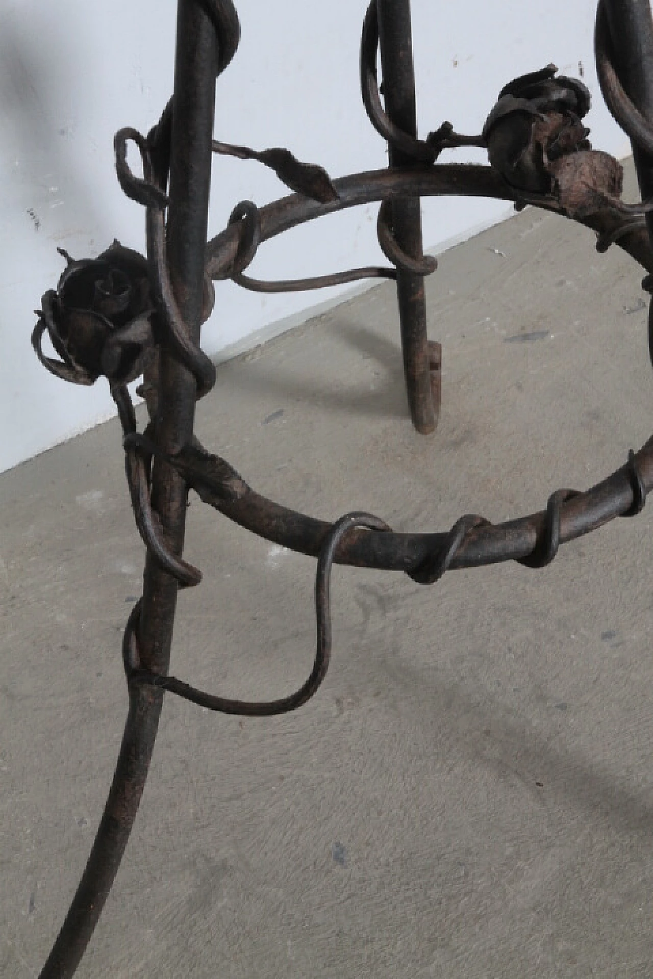Wrought iron flower stand with roses, 1930s 14