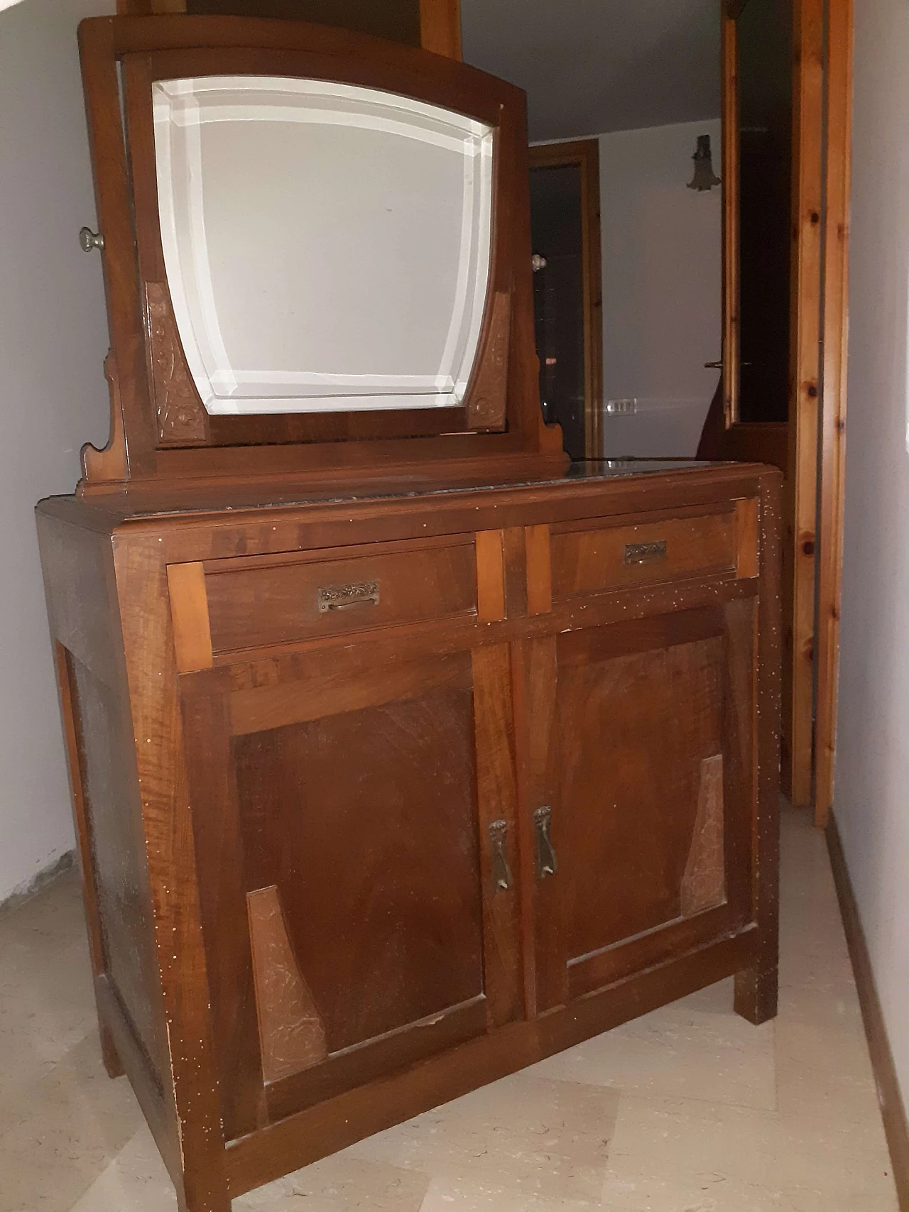 Complete bedroom in walnut and marble, 1920s 5