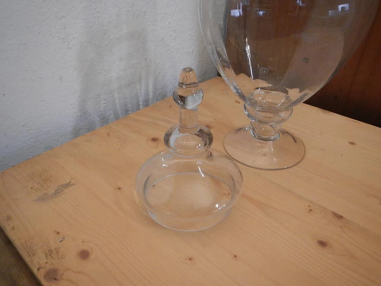 Glass vase with lid, 1980s 5