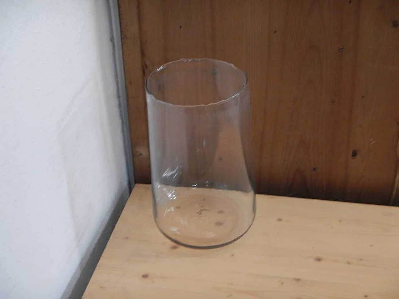 Cylindrical glass vase with wavy edge, 1980s 2