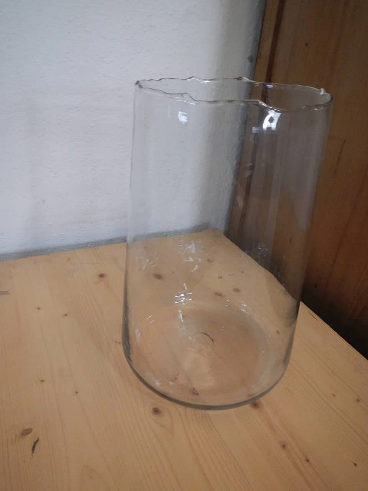 Cylindrical glass vase with wavy edge, 1980s 4