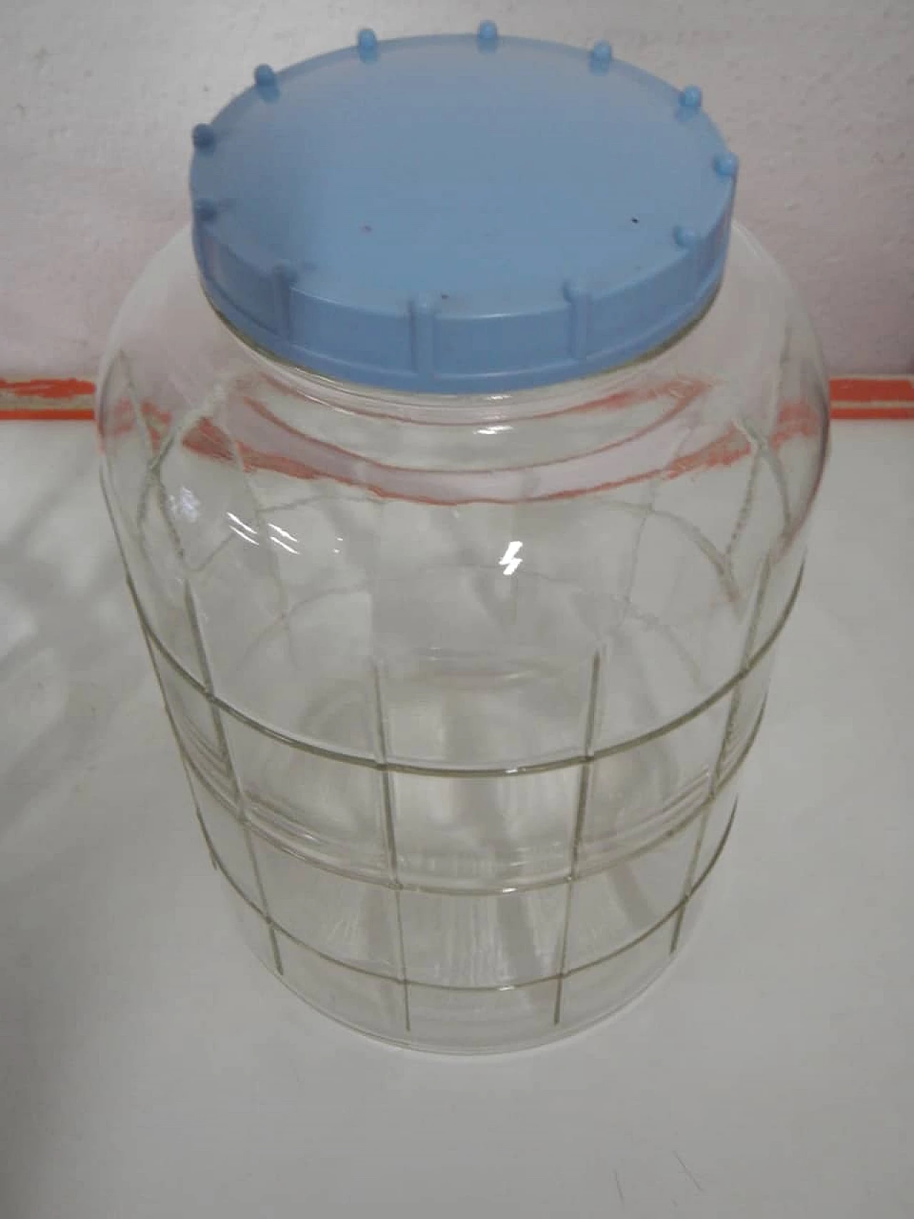 Pair of glass store jars with plastic caps, 1970s 4