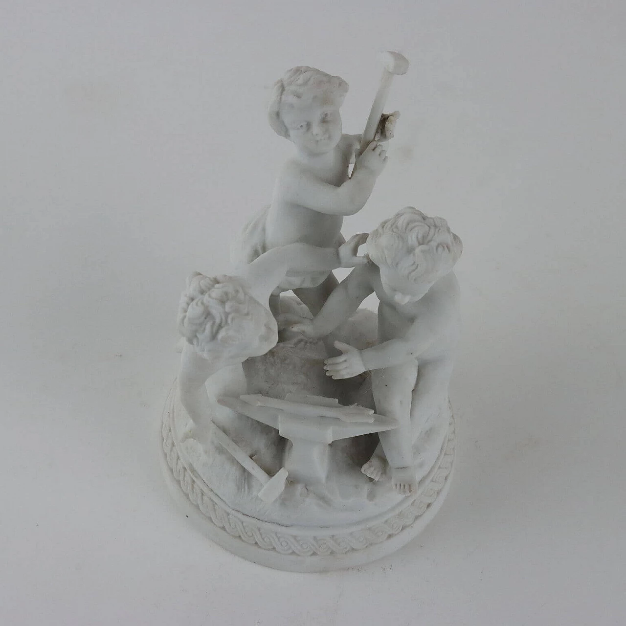 Sèvres Biscuit porcelain sculptural group of cupids, 1950s 3