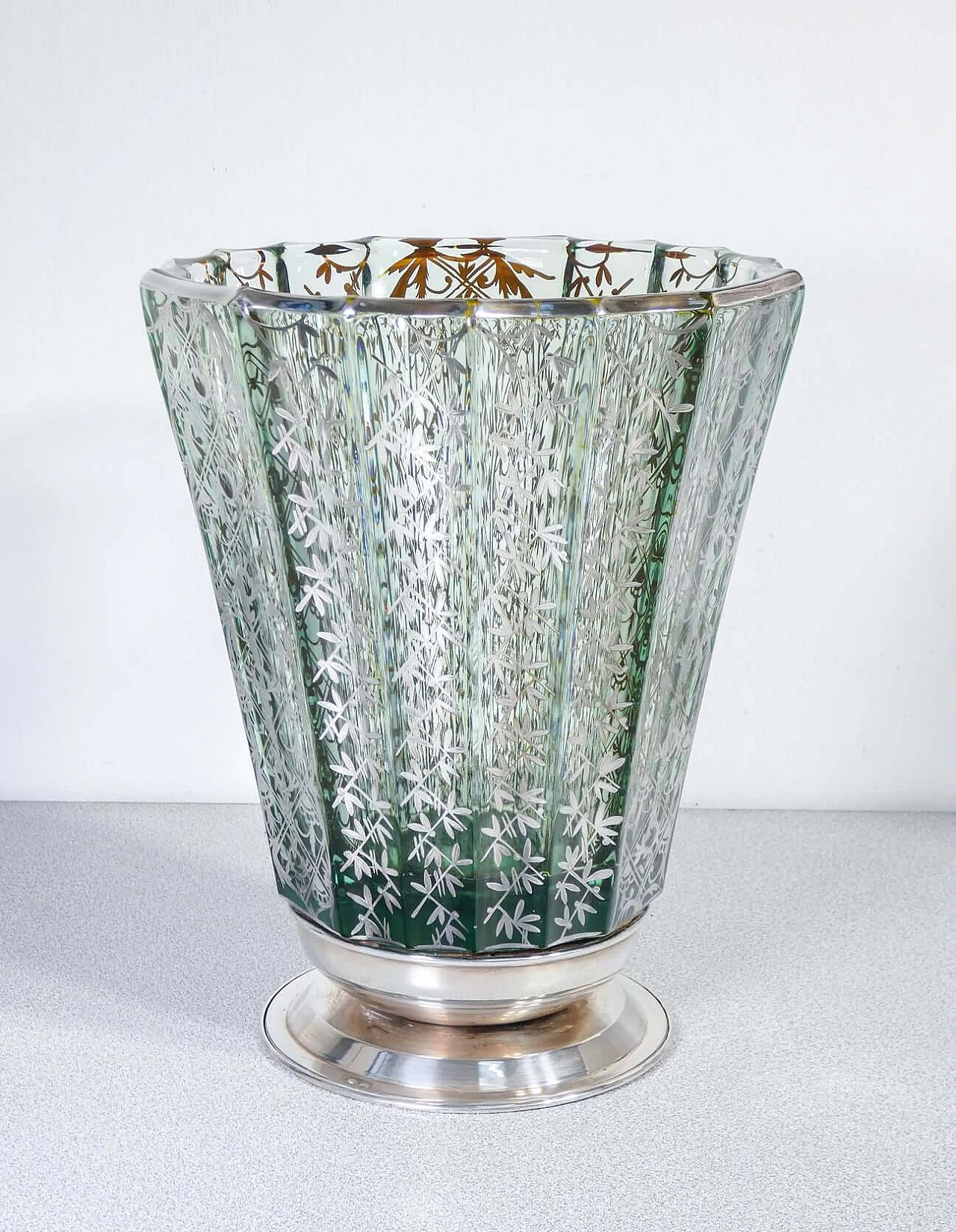 Vaso in vetro soffiato con decorazioni in argento, inizio '900 2