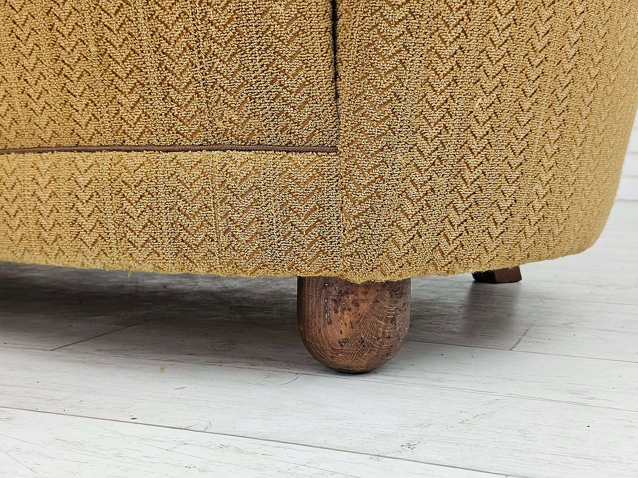 Danish Banana three-seater sofa in honey-coloured fabric, 1960s 4