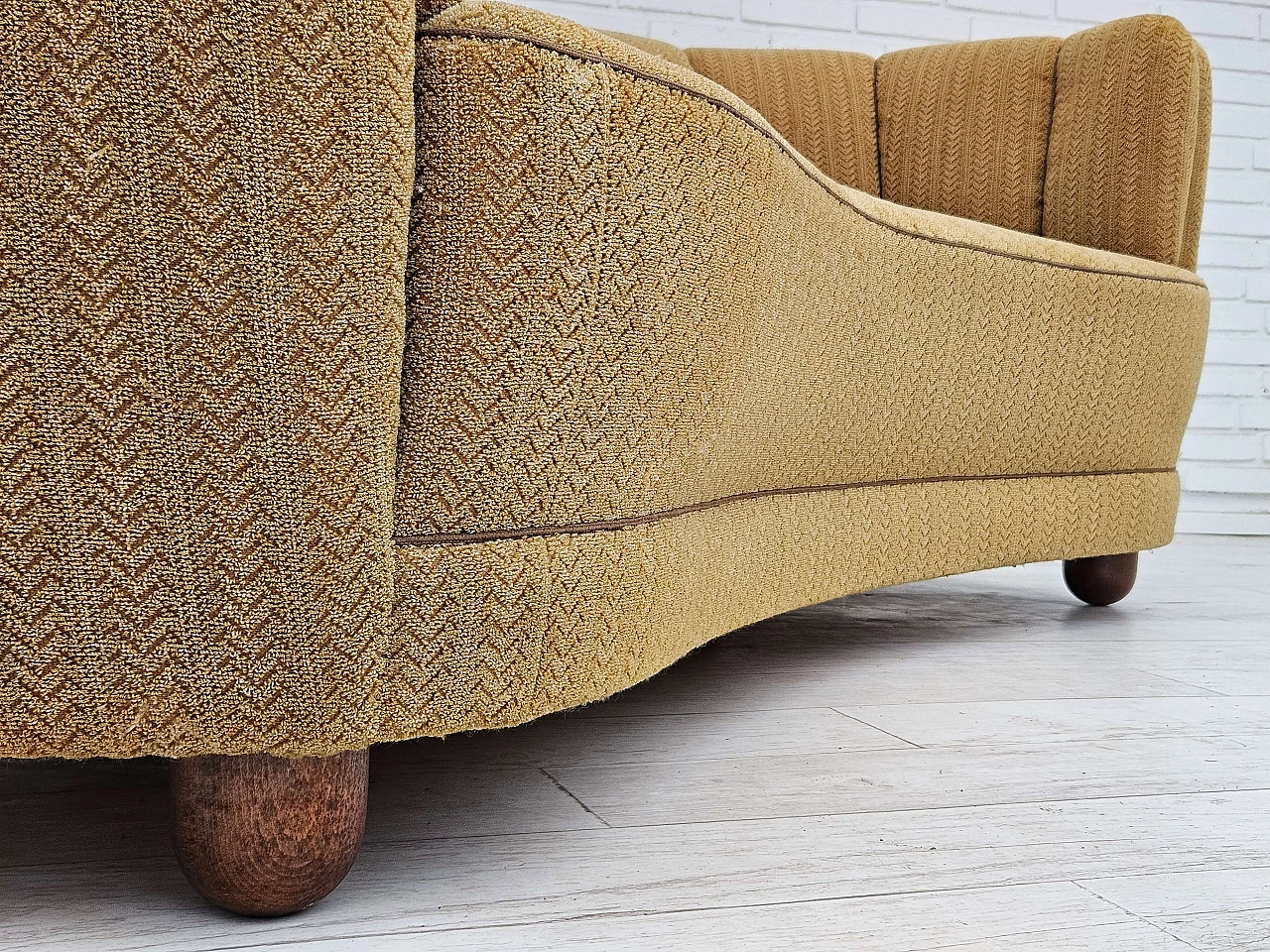 Danish Banana three-seater sofa in honey-coloured fabric, 1960s 8