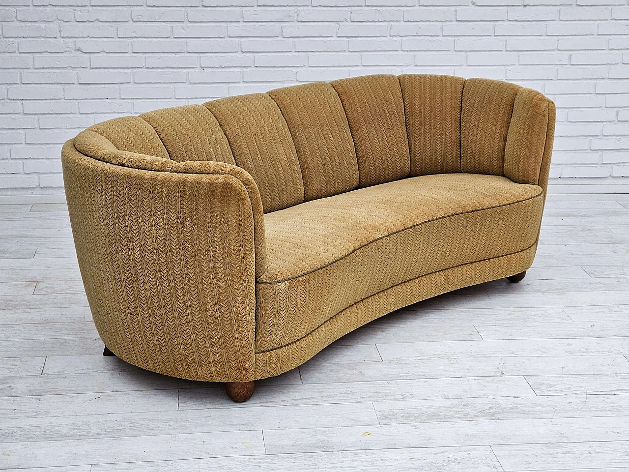Danish Banana three-seater sofa in honey-coloured fabric, 1960s 9
