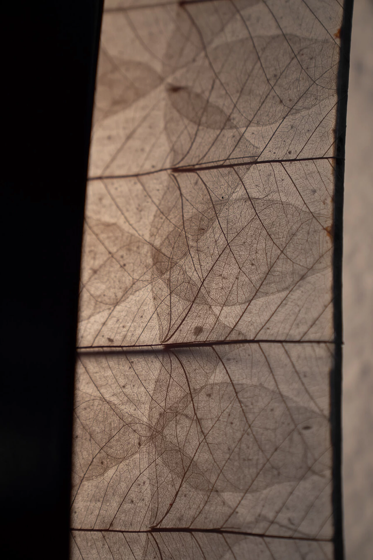 Lampada da muro quadrata in legno rosso e carta di riso di Steelline, anni '80 21