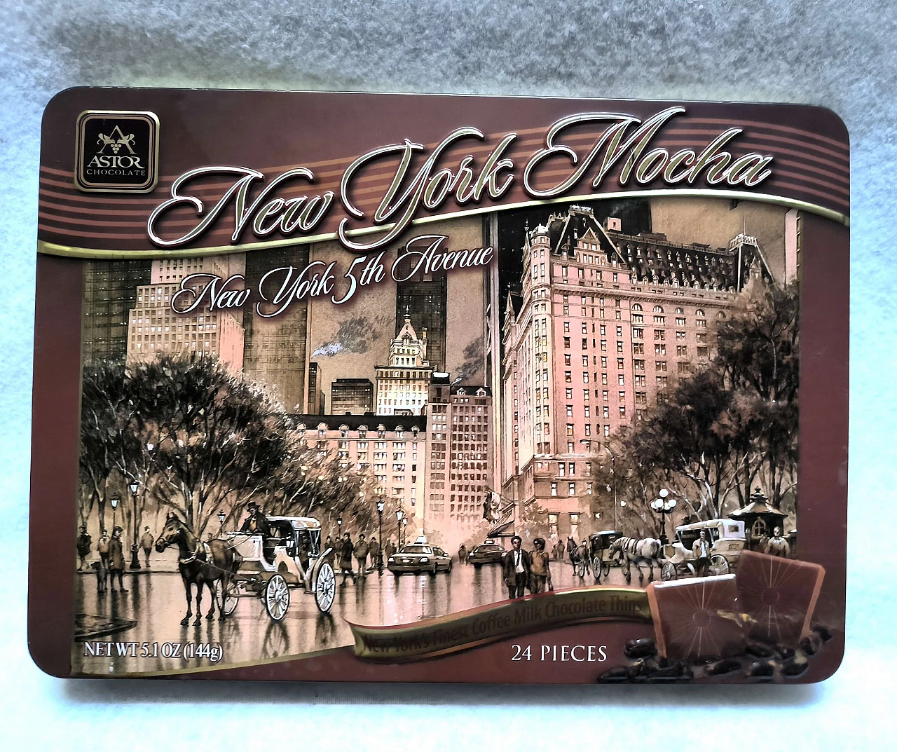 100 Scatole pubblicitarie in latta litografate XX sec 81