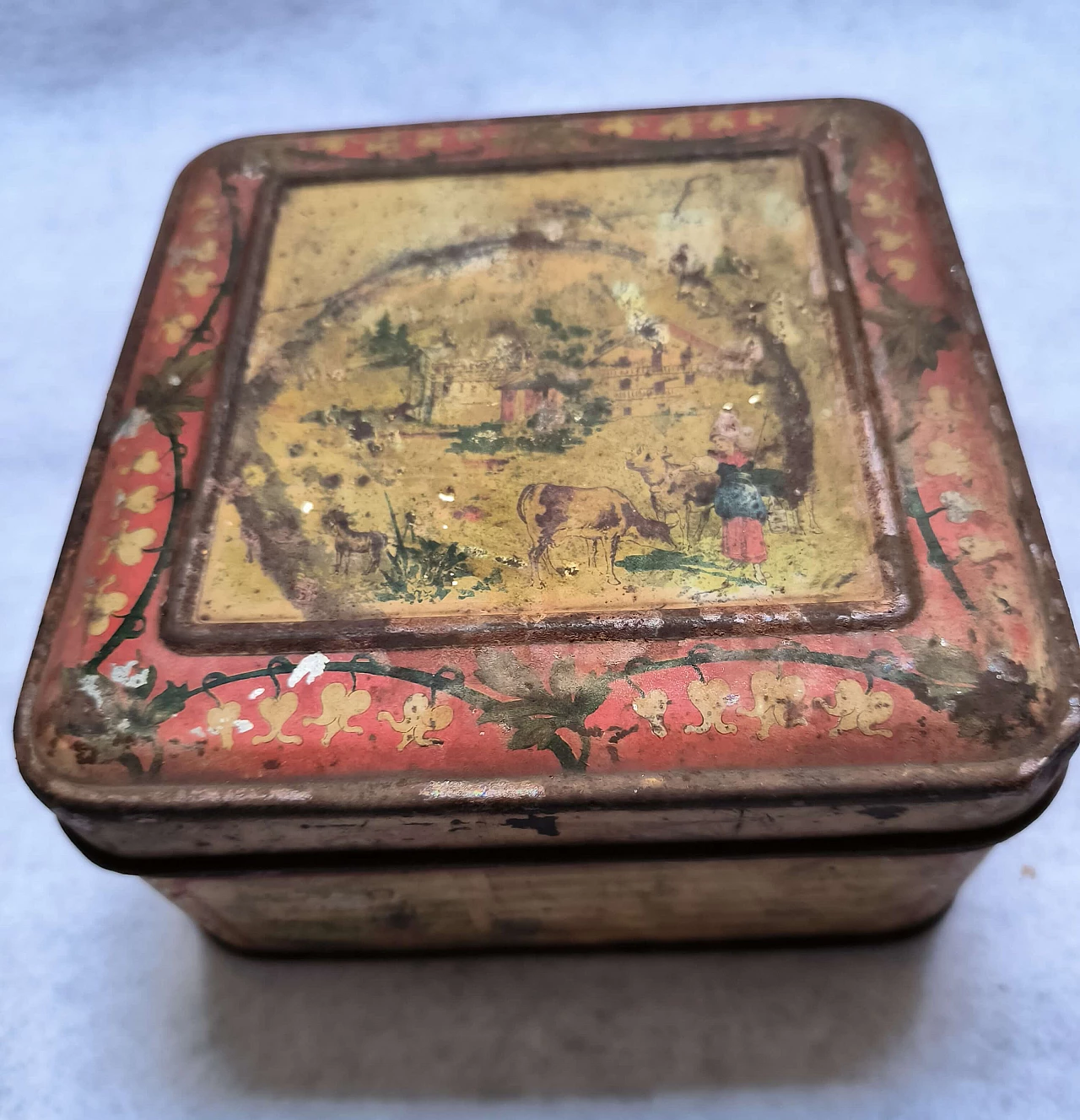 100 Scatole pubblicitarie in latta litografate XX sec 89