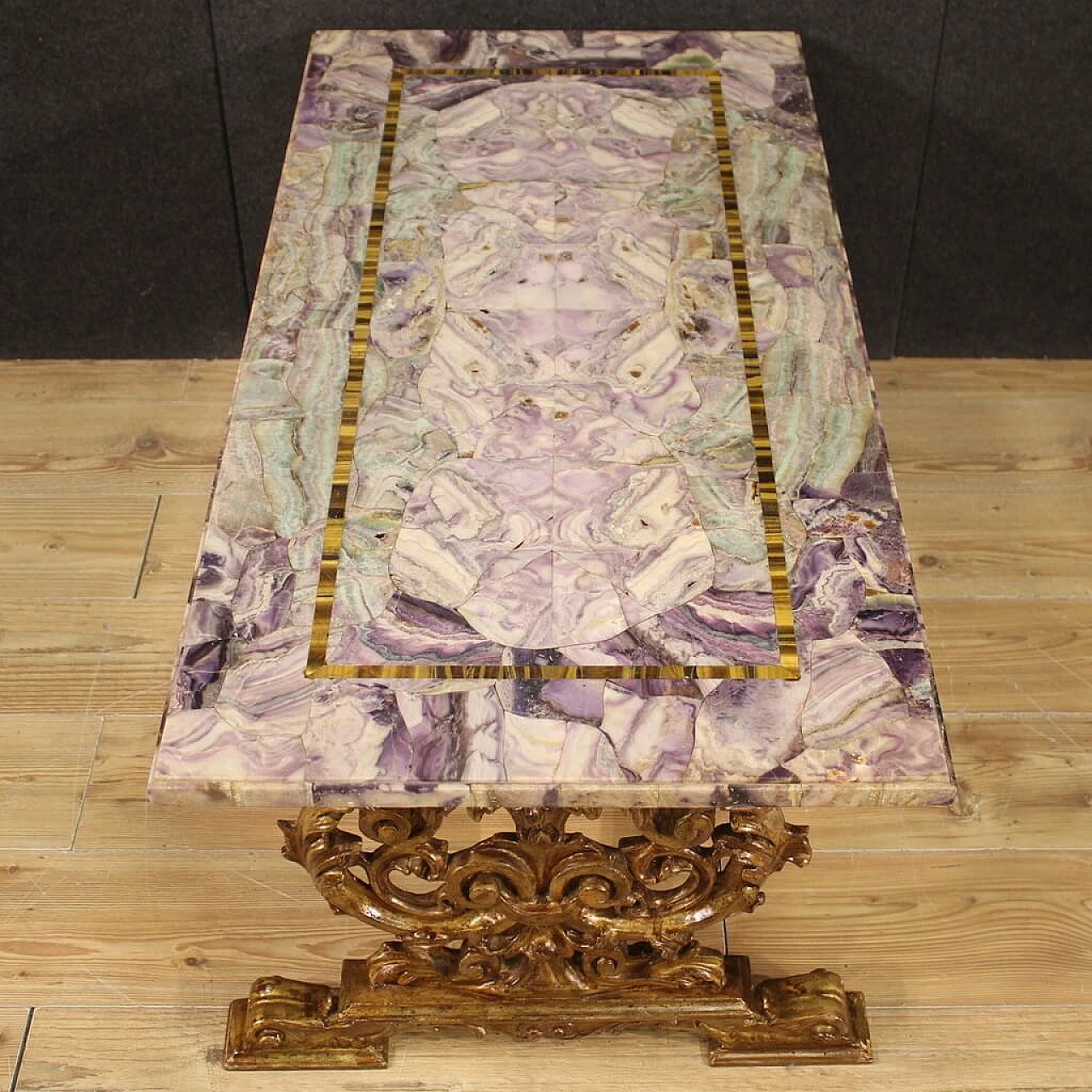 Tavolino in legno dorato con piano in marmo, anni '60 10