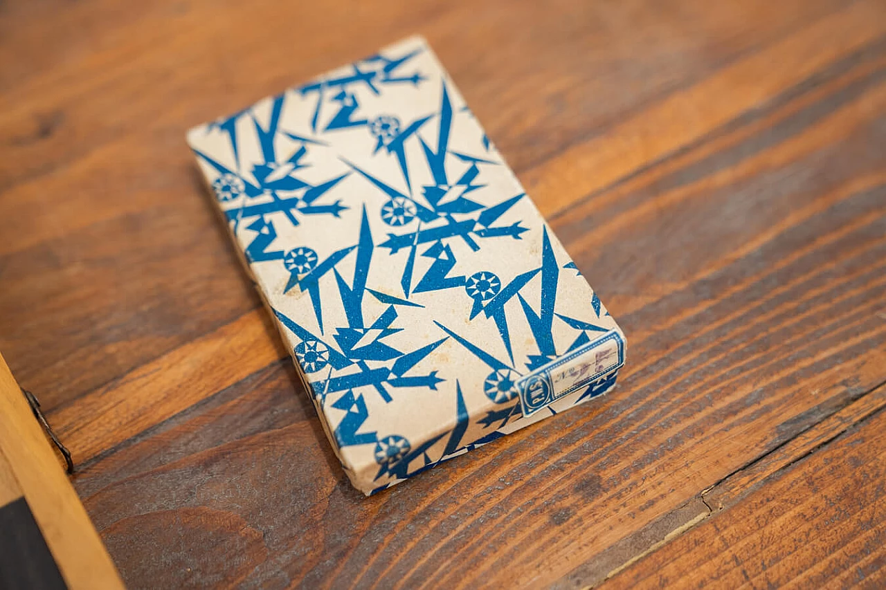 Beech travel checkers, 1970s 4