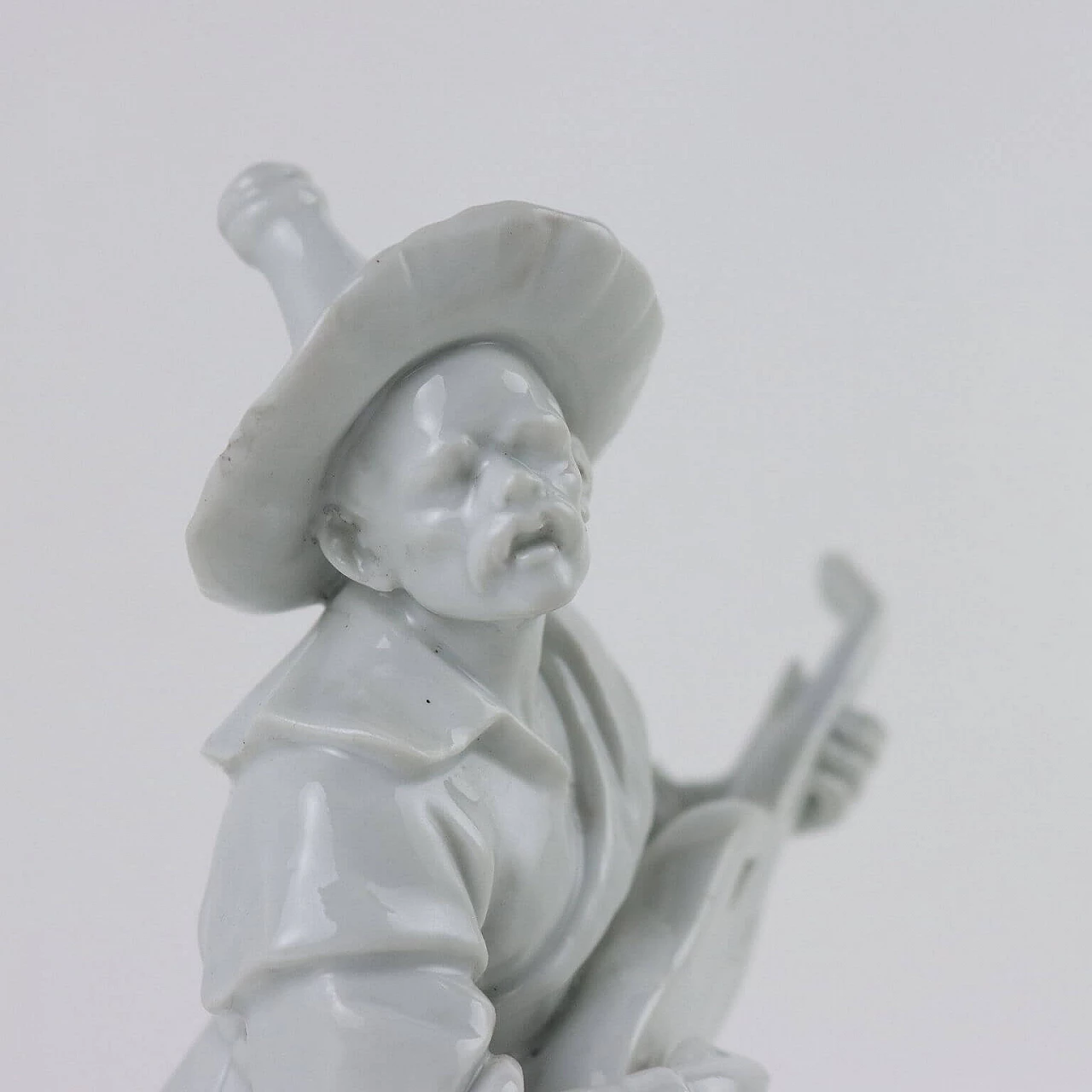 Oriental man, Rudolstadt porcelain sculpture, late 19th century 3