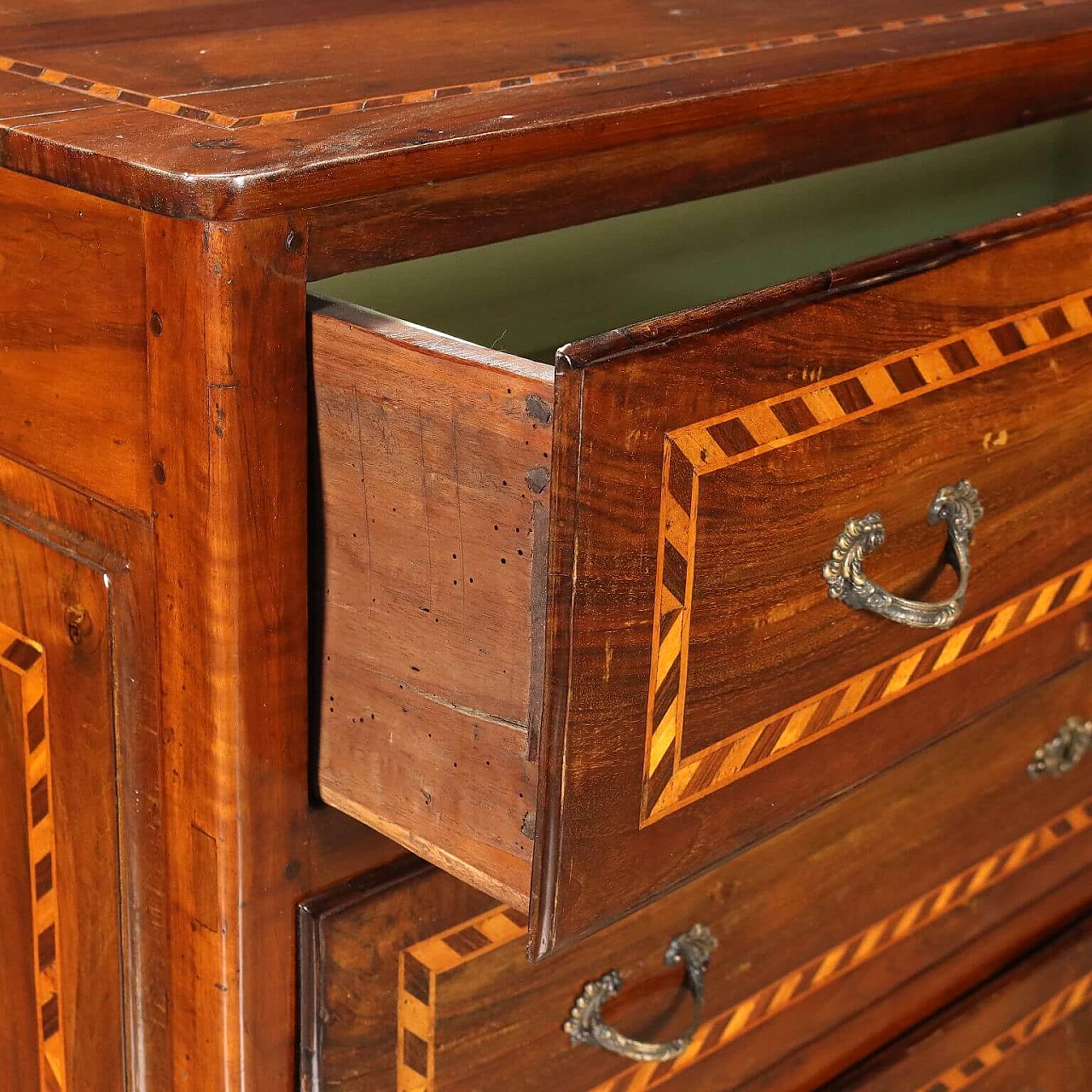 Neoclassical walnut canterano with maple inlays, 18th century 3