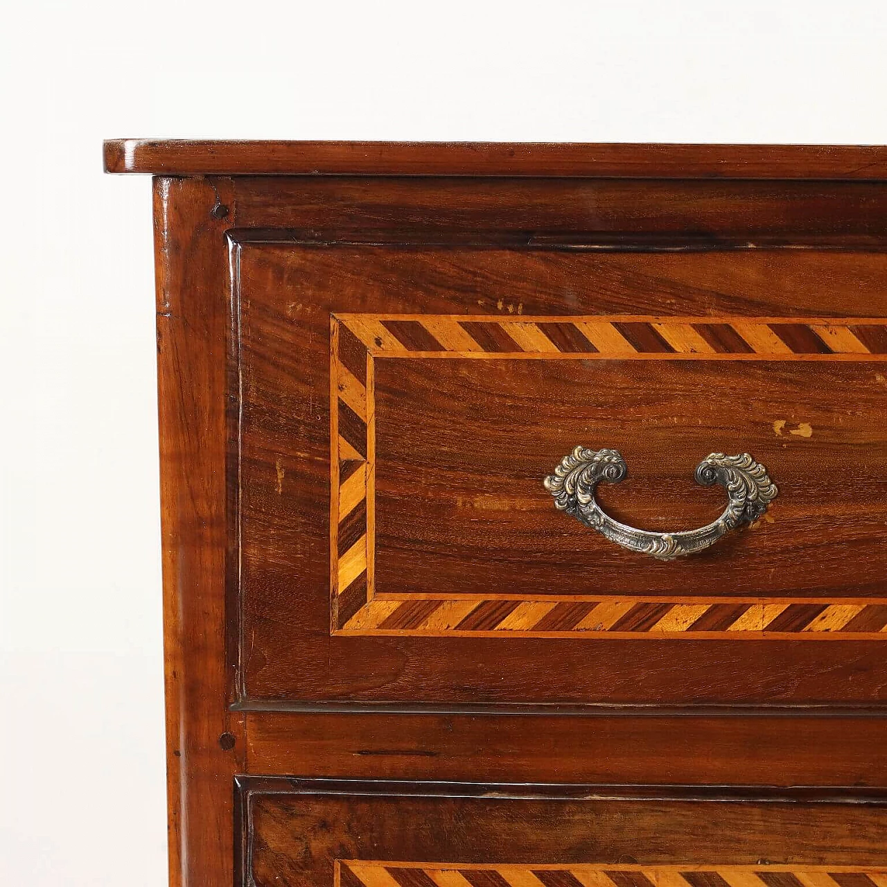 Neoclassical walnut canterano with maple inlays, 18th century 4