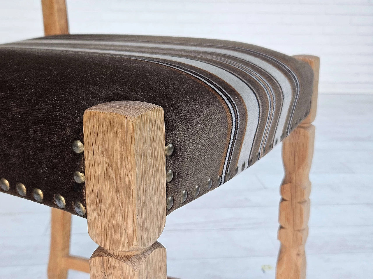 6 Sedie da pranzo danesi in quercia e velour, anni '70 5