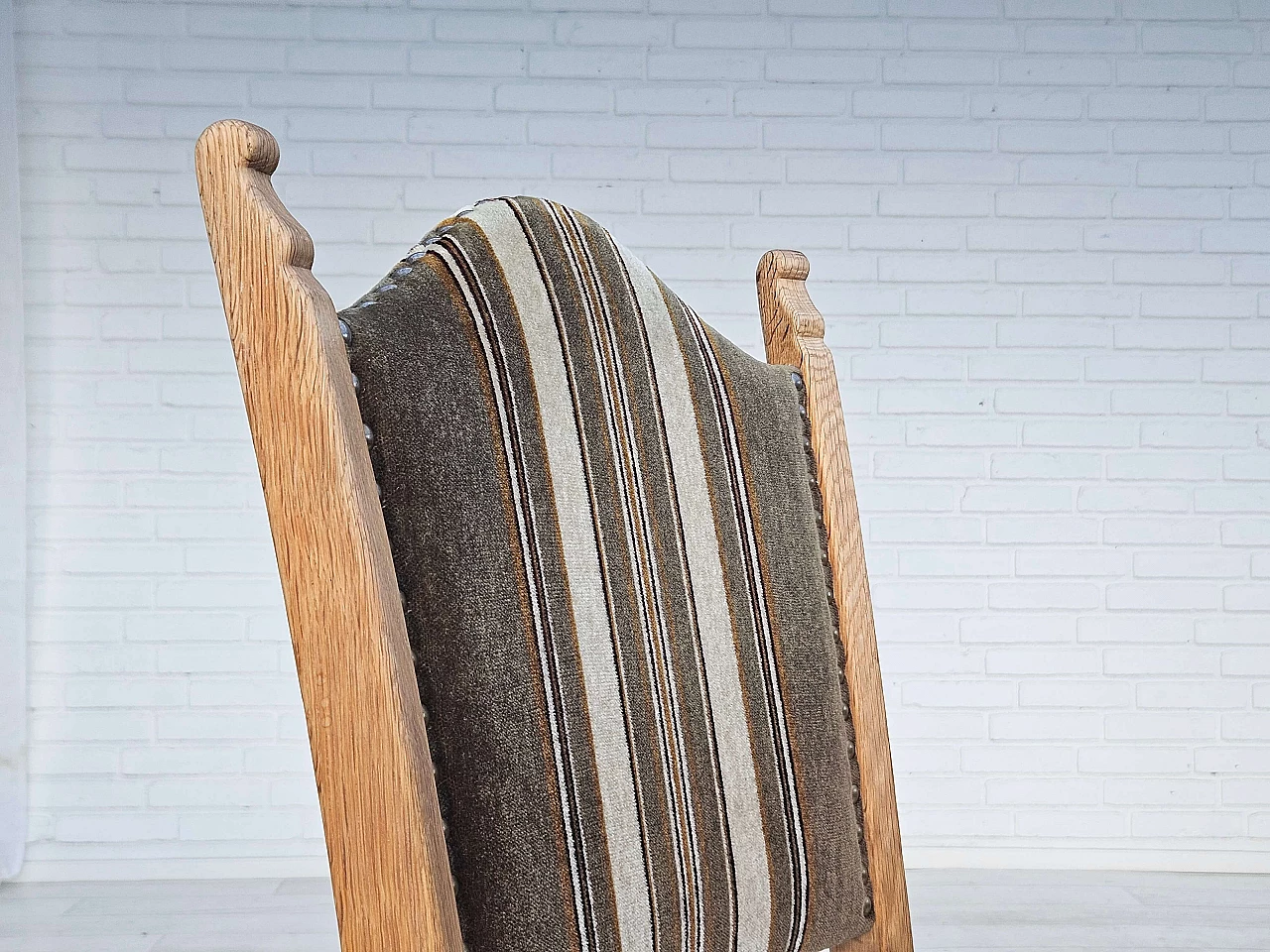 6 Sedie da pranzo danesi in quercia e velour, anni '70 6