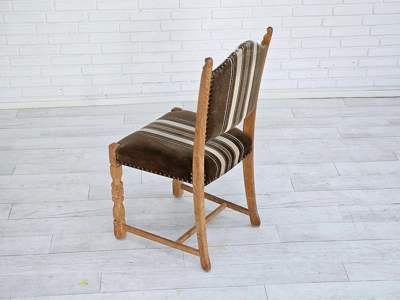 6 Danish oak and velour dining chairs, 1970s 18