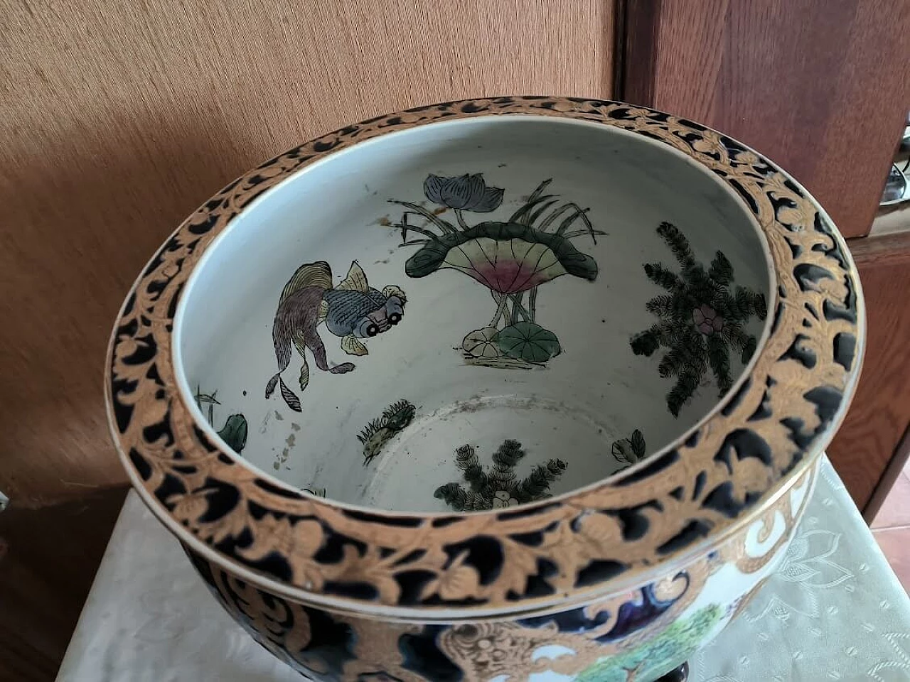 Chinese polychrome and gilded porcelain fish vase with wooden base, mid-20th century 2