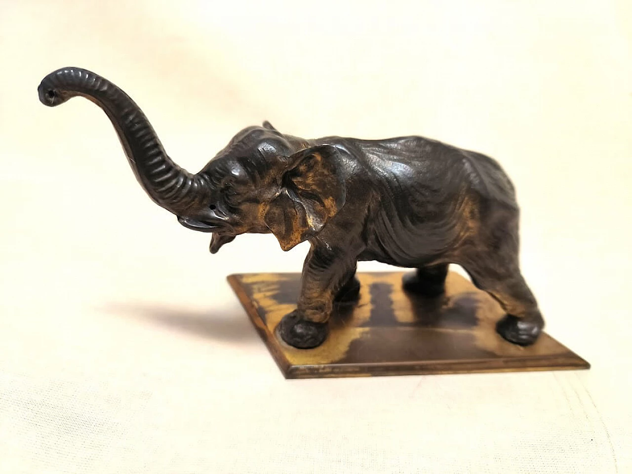 Elefante fermacarte in bronzo, anni '30 3