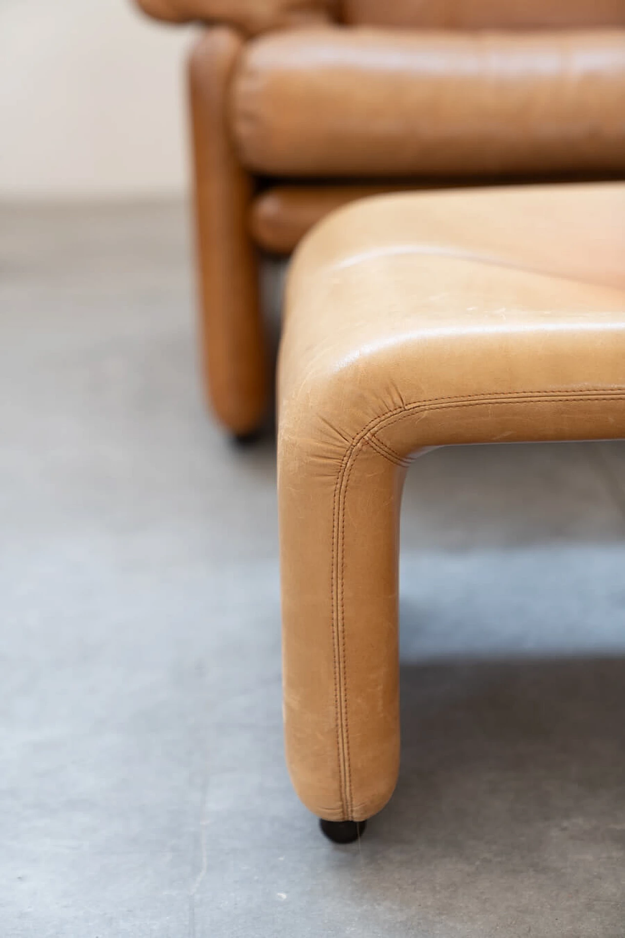 Pair of Coronado armchairs with poufs by Afra and Tobia Scarpa for B&B Italia, 1970s 10