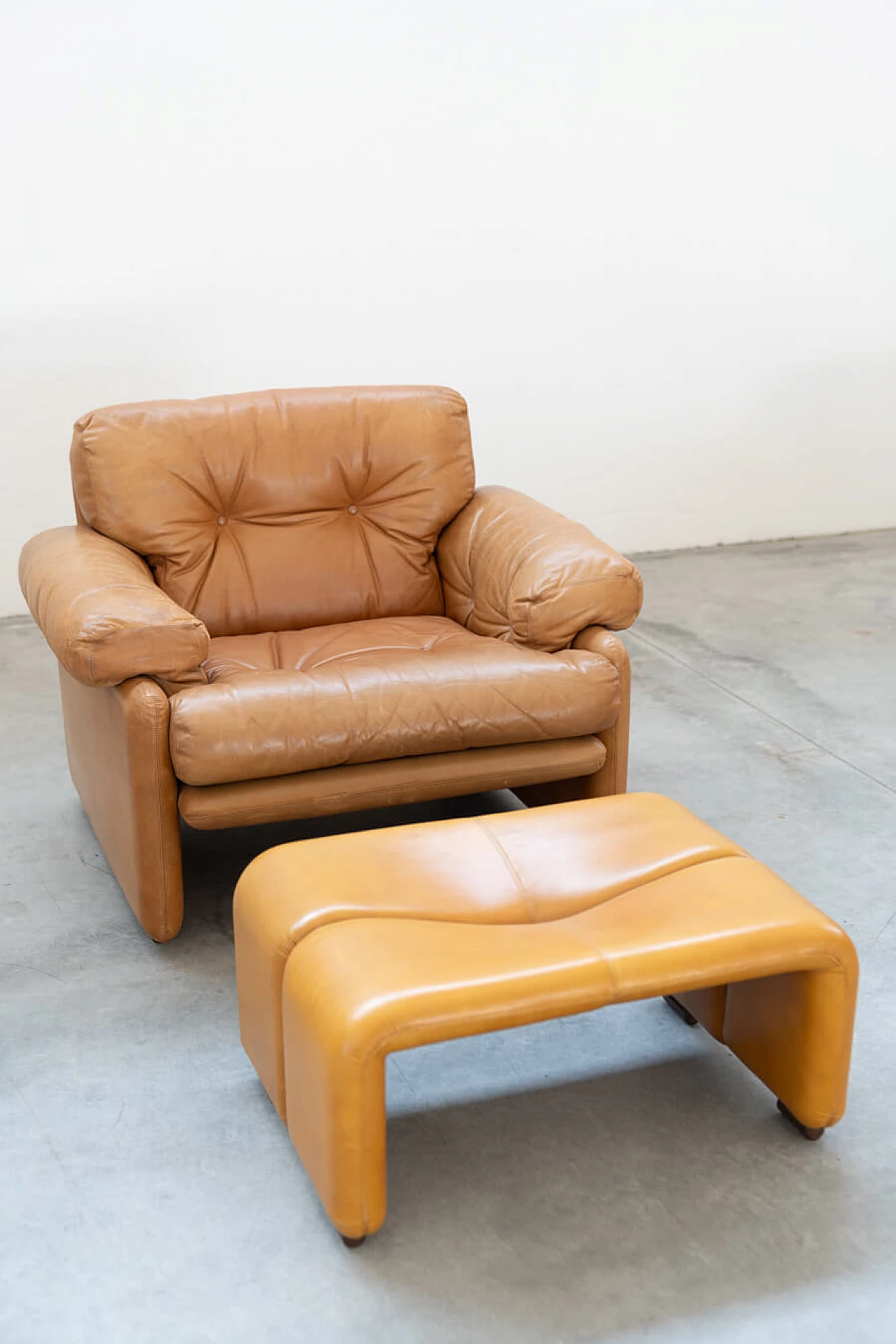 Pair of Coronado armchairs with poufs by Afra and Tobia Scarpa for B&B Italia, 1970s 14