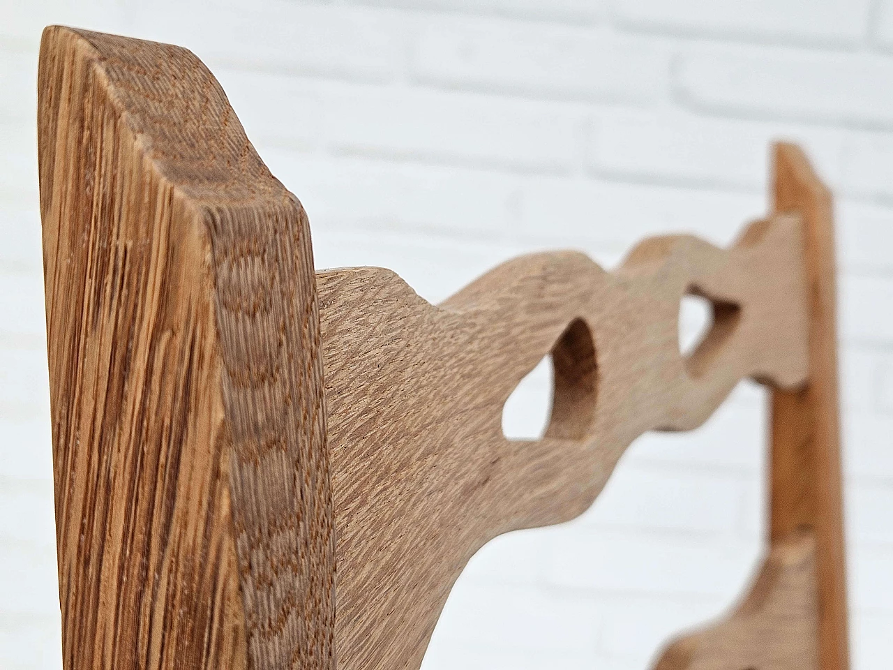 6 Danish chairs in oak and wool, 1970s 6