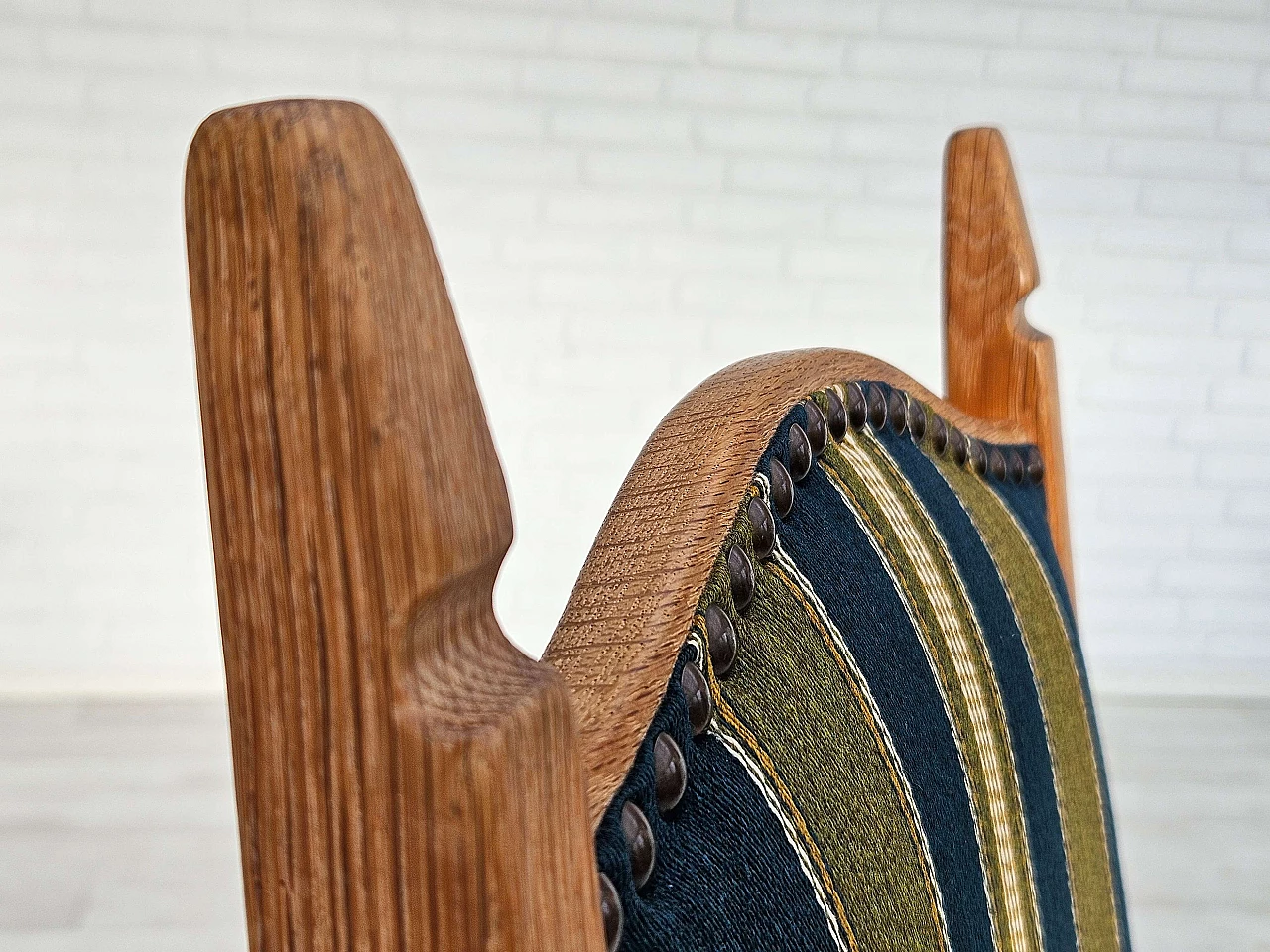 6 Danish chairs in wool and oak, 1970s 8