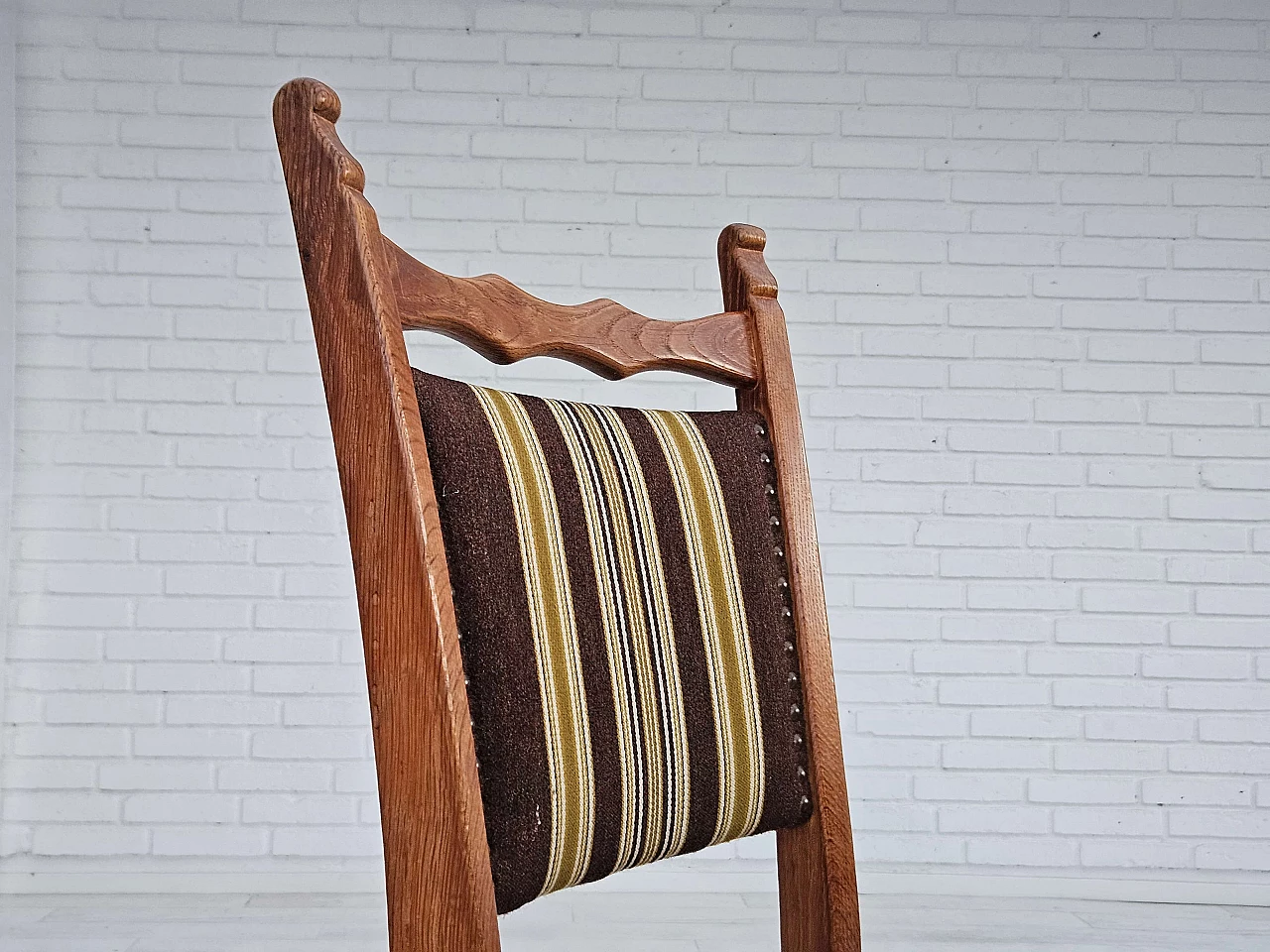 6 Danish chairs in oak and brown wool, 1970s 10