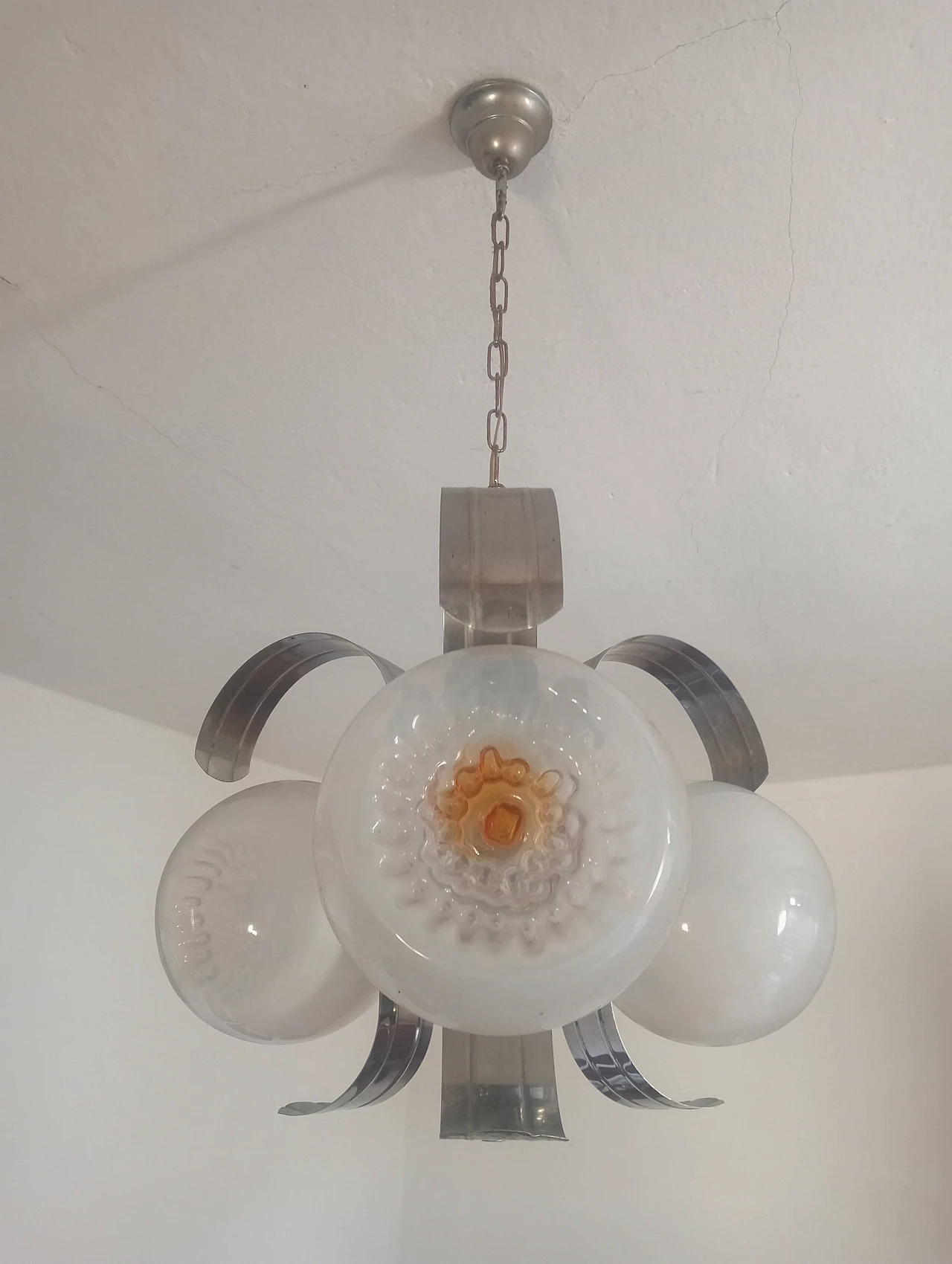 Lampadario a tre luci in vetro e metallo cromato, anni '70 6