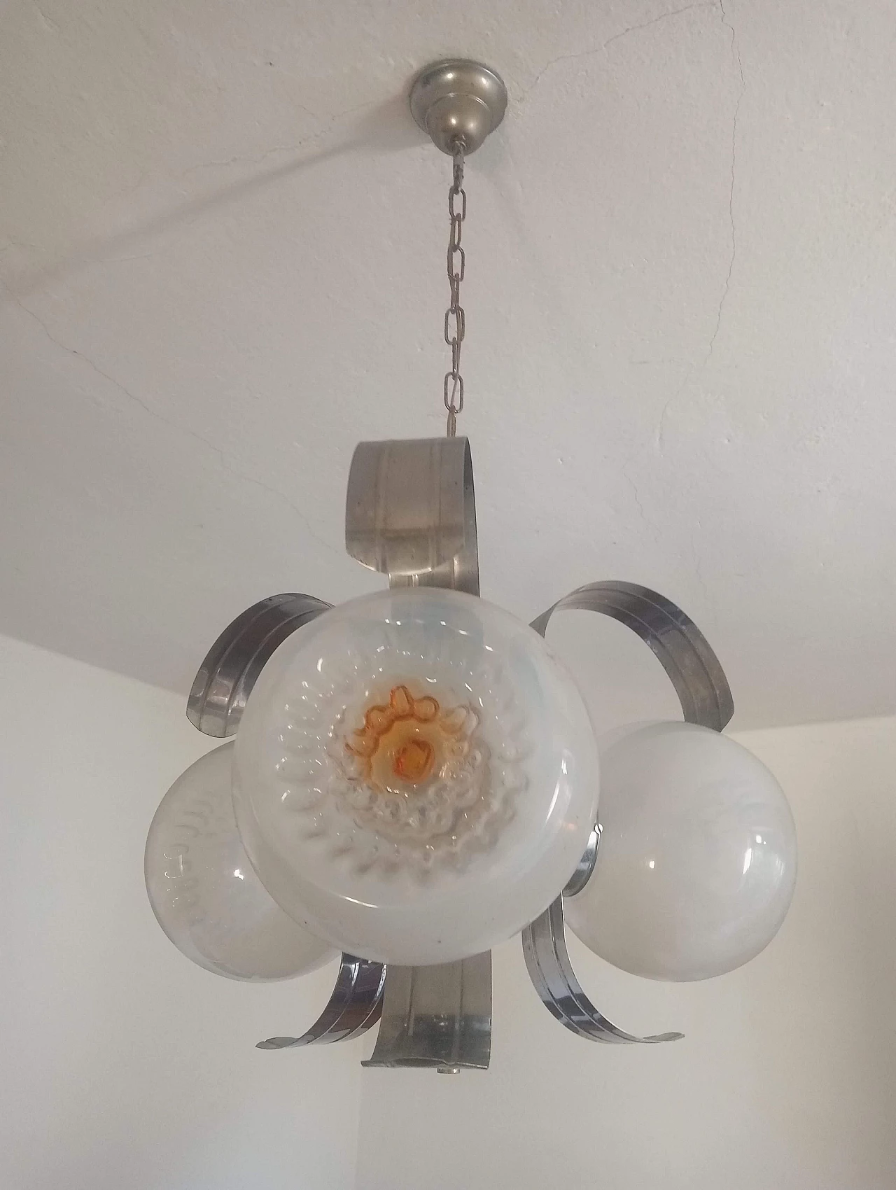 Lampadario a tre luci in vetro e metallo cromato, anni '70 7