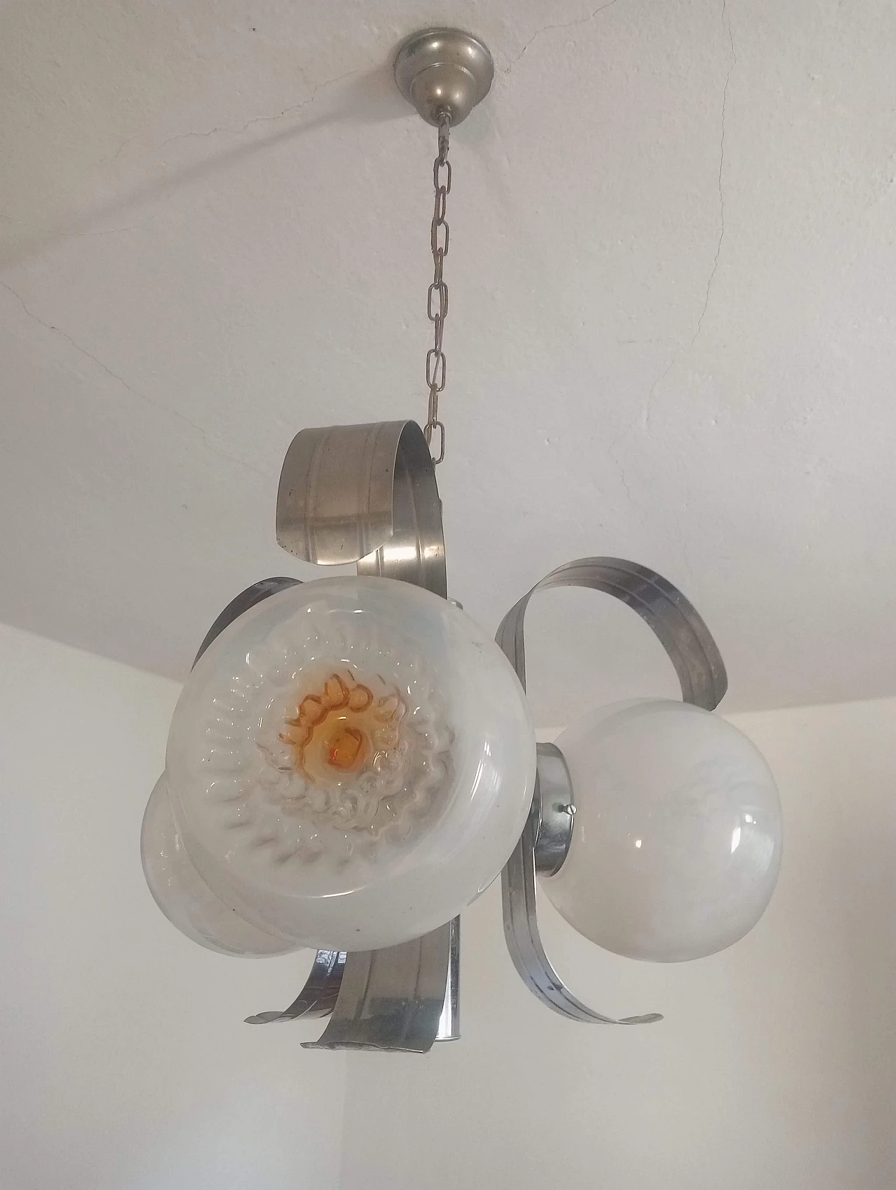 Lampadario a tre luci in vetro e metallo cromato, anni '70 9