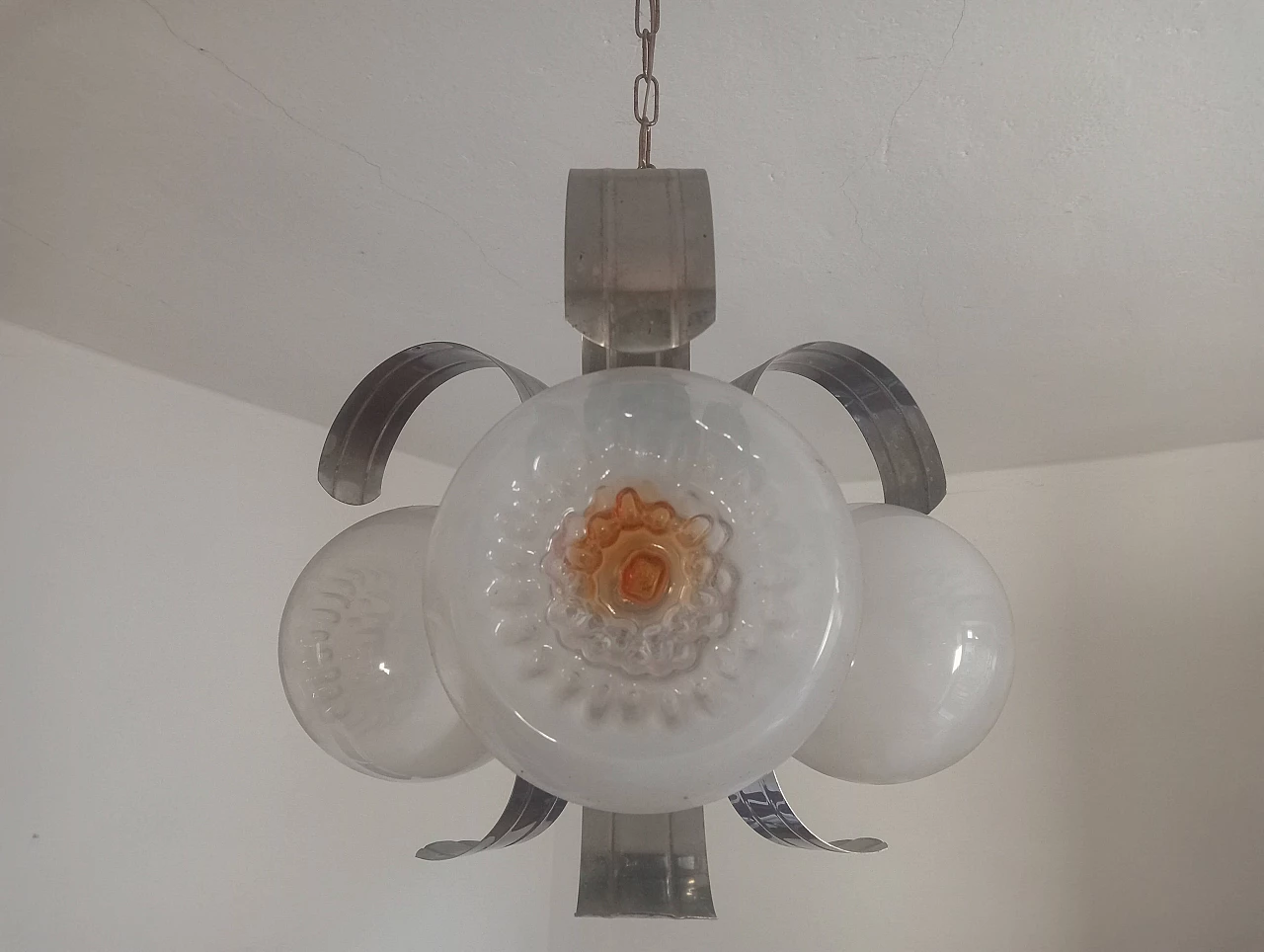 Lampadario a tre luci in vetro e metallo cromato, anni '70 15