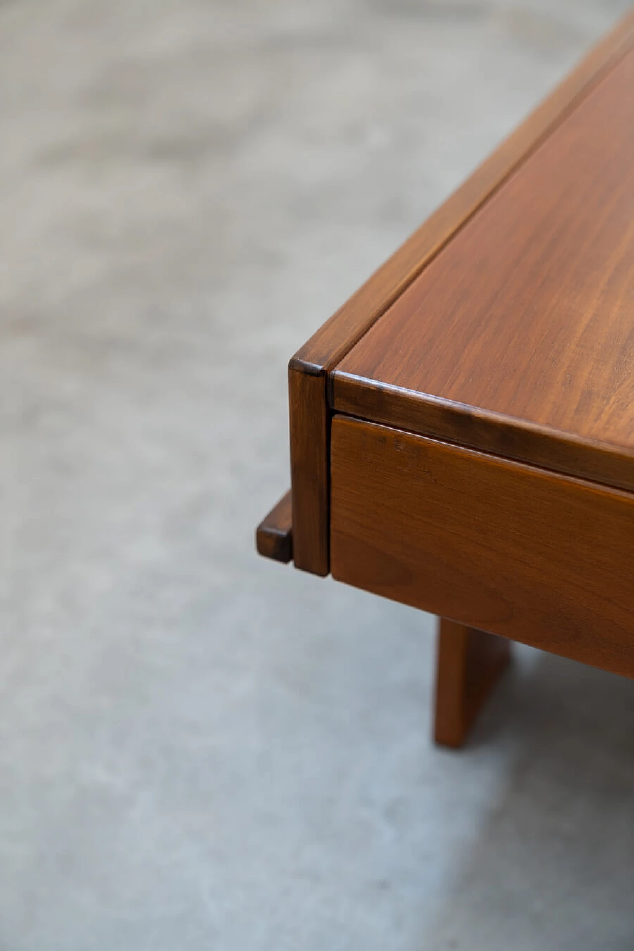 Walnut coffee table with compartment by Giovanni Michelucci, 1970s 3