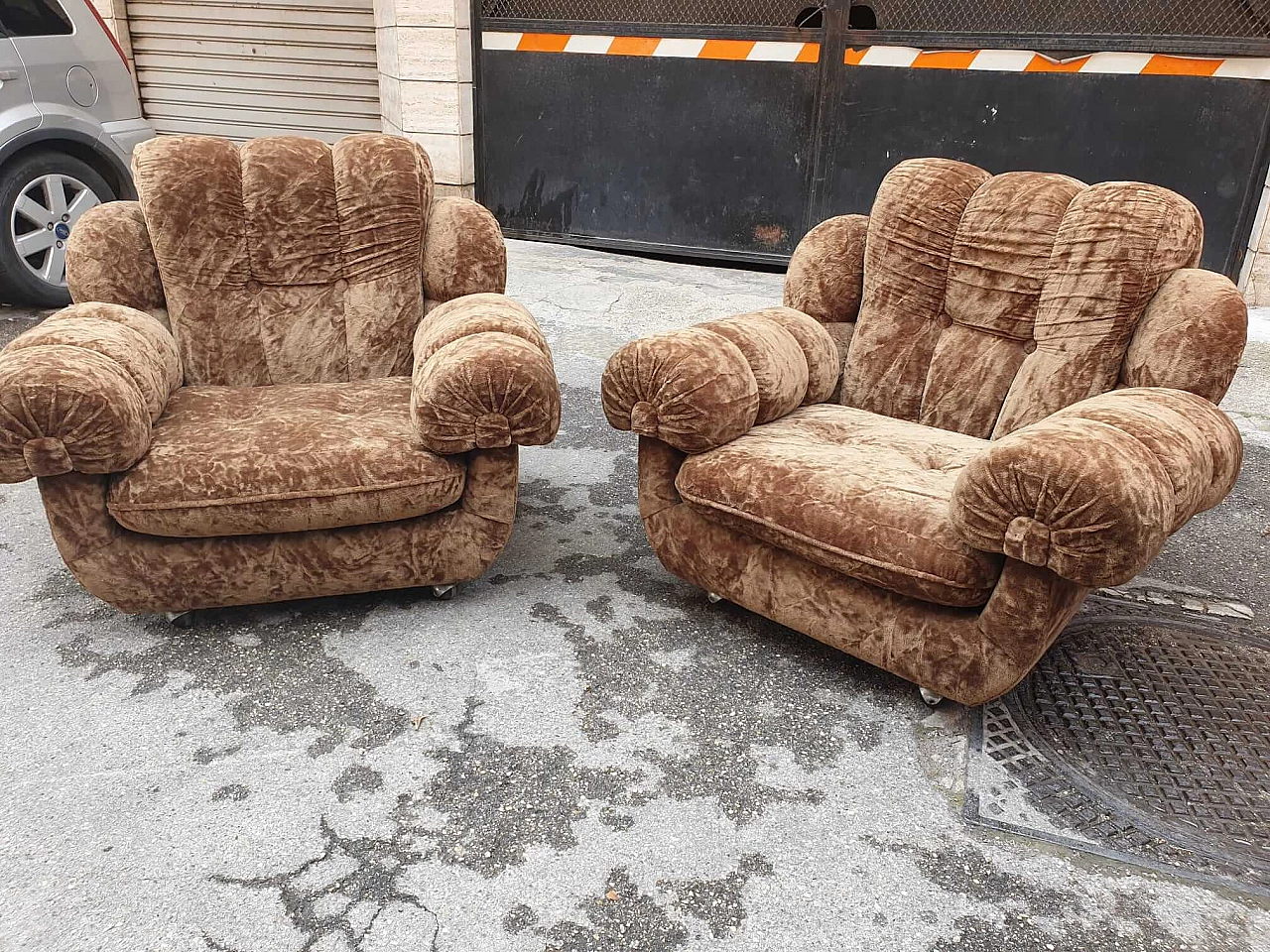 Three-seater sofa with 2 Alcantara armchairs 2