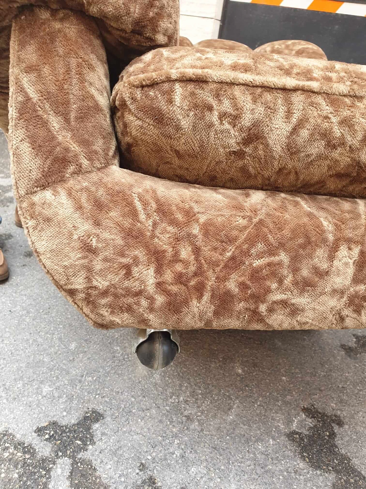 Three-seater sofa with 2 Alcantara armchairs 4